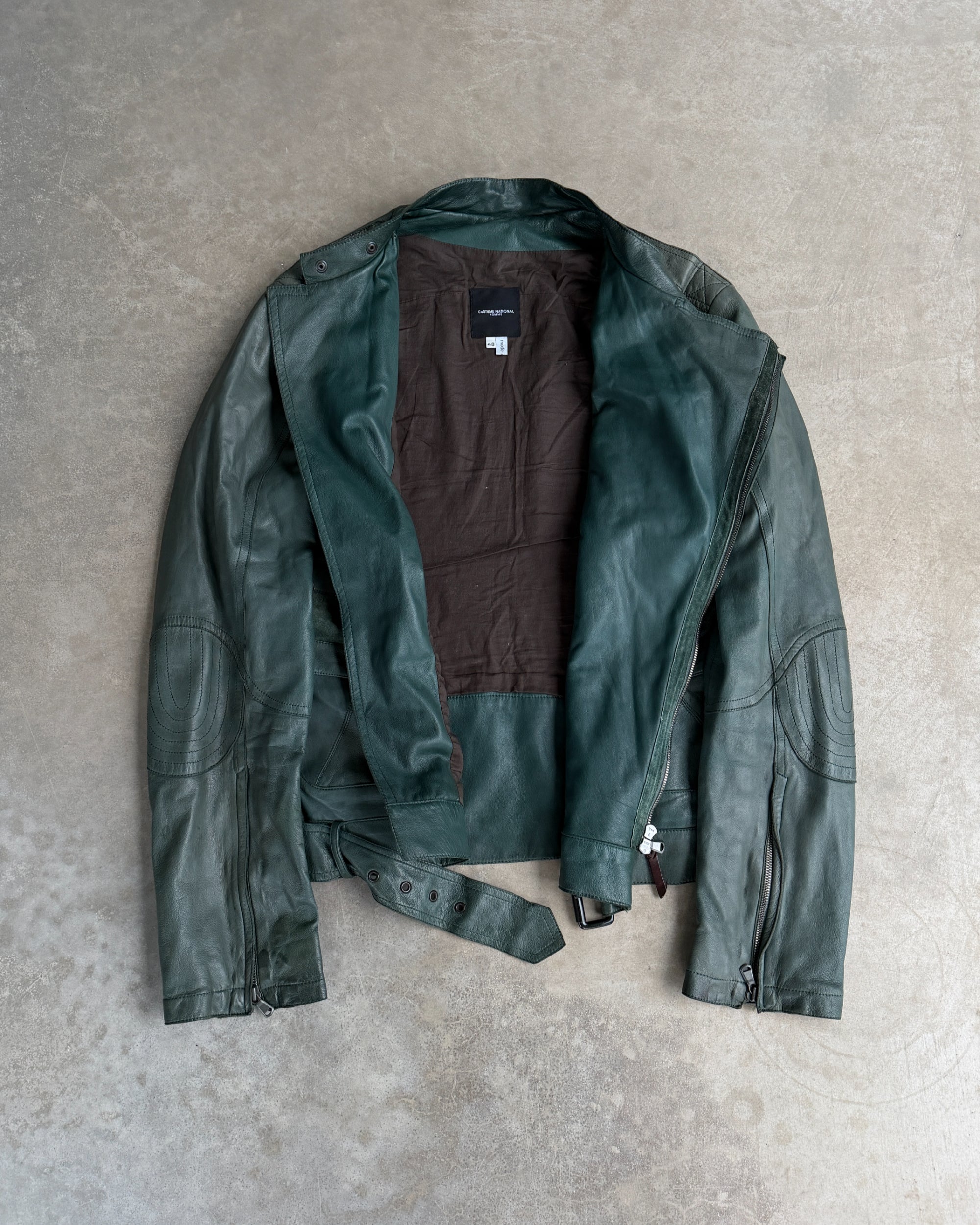 Costume National Homme Green Leather Biker Jacket – M-on a concrete background