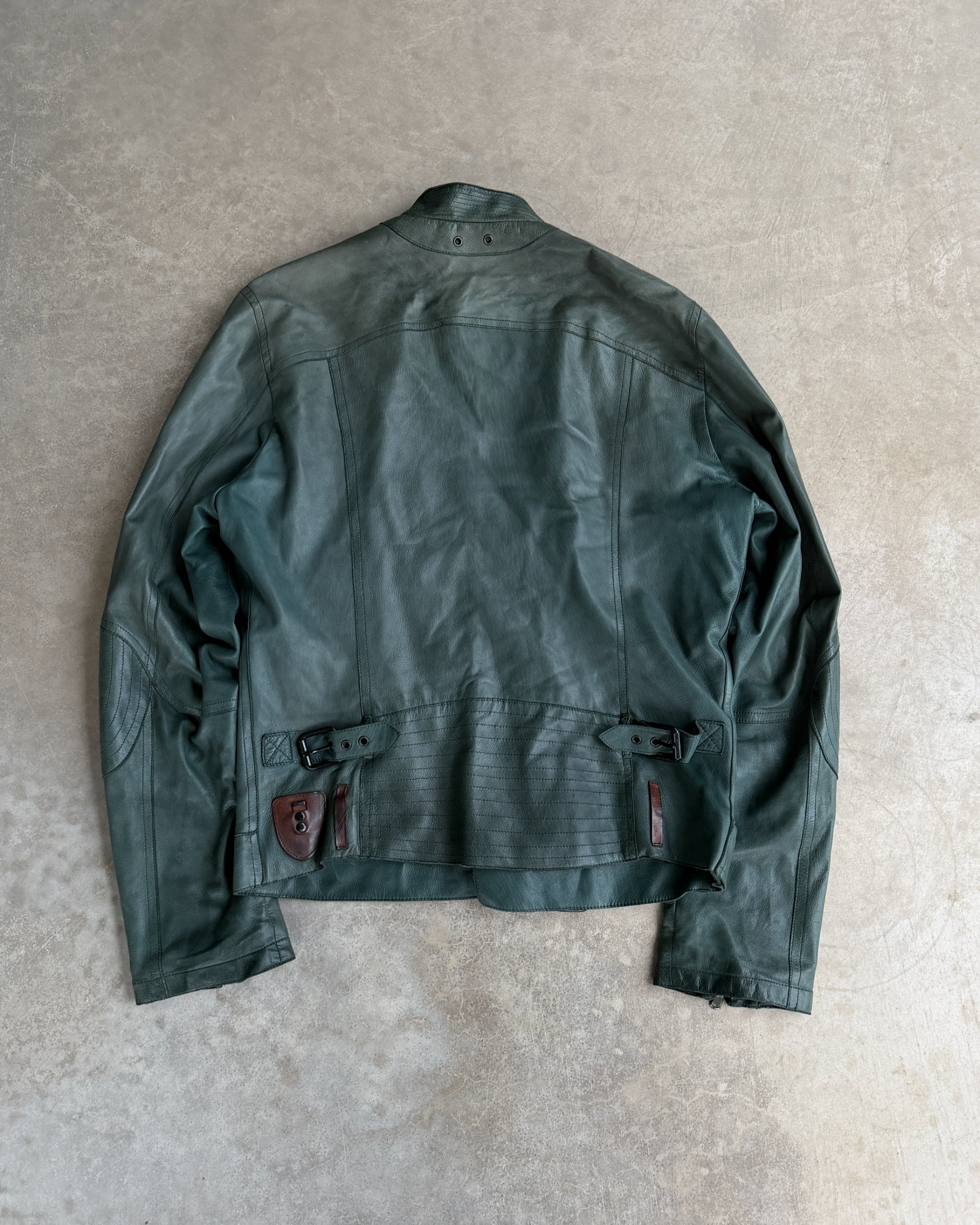 Costume National Homme Green Leather Biker Jacket – M-on a concrete background