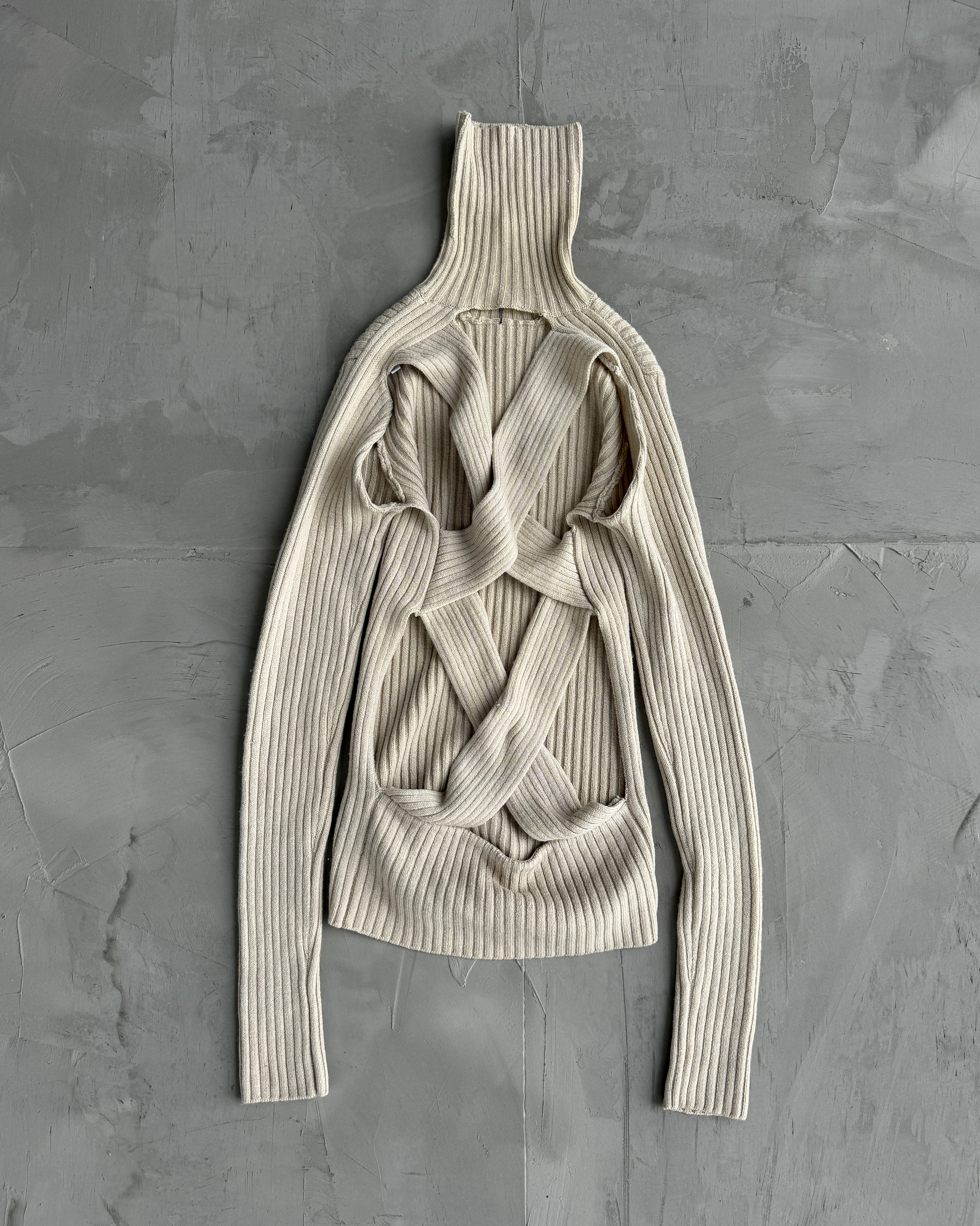 GIVENCHY CREAM OPEN BACK KNIT SWEATER - L