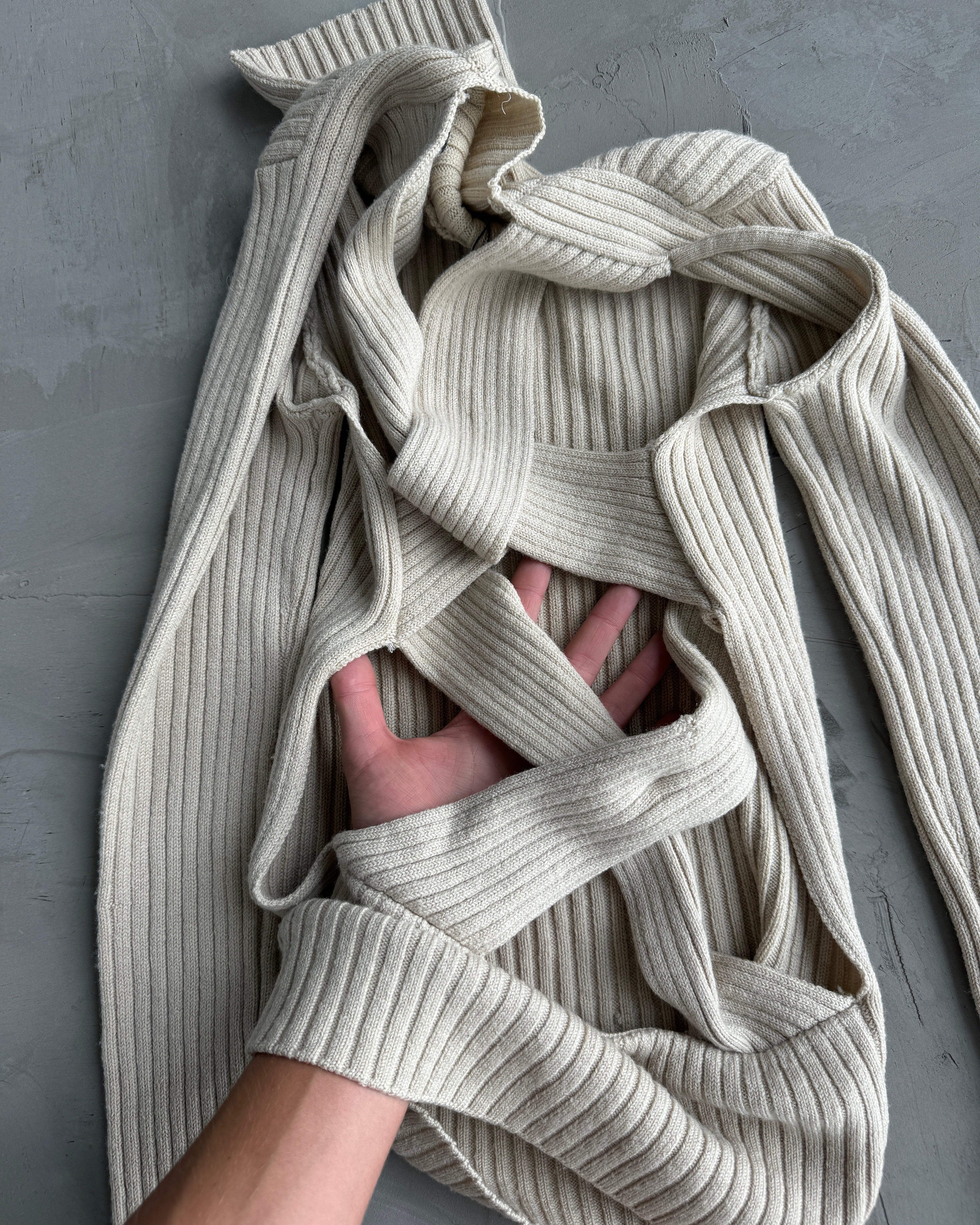 GIVENCHY CREAM OPEN BACK KNIT SWEATER - L