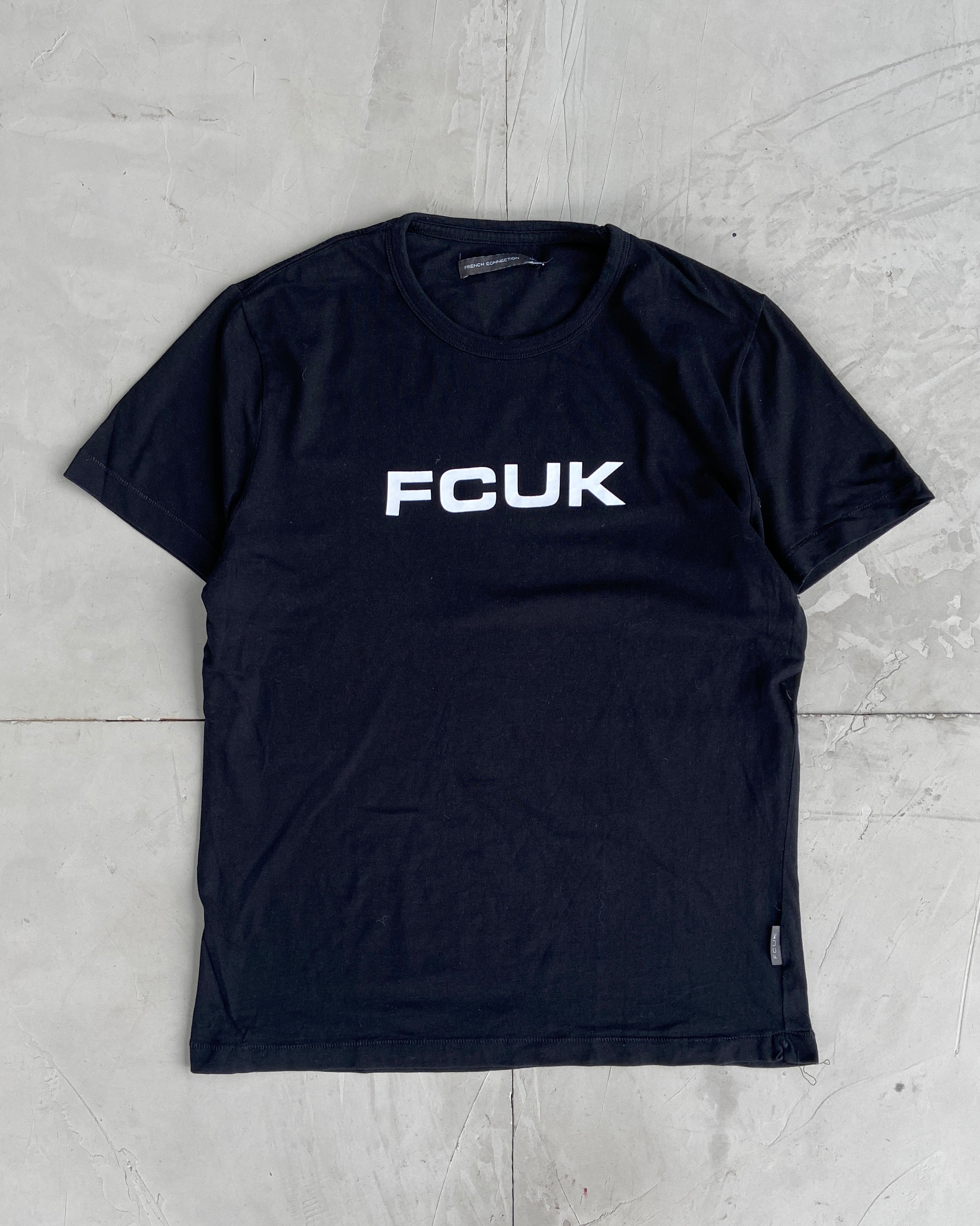FCUK 2000'S BLACK TEE - M