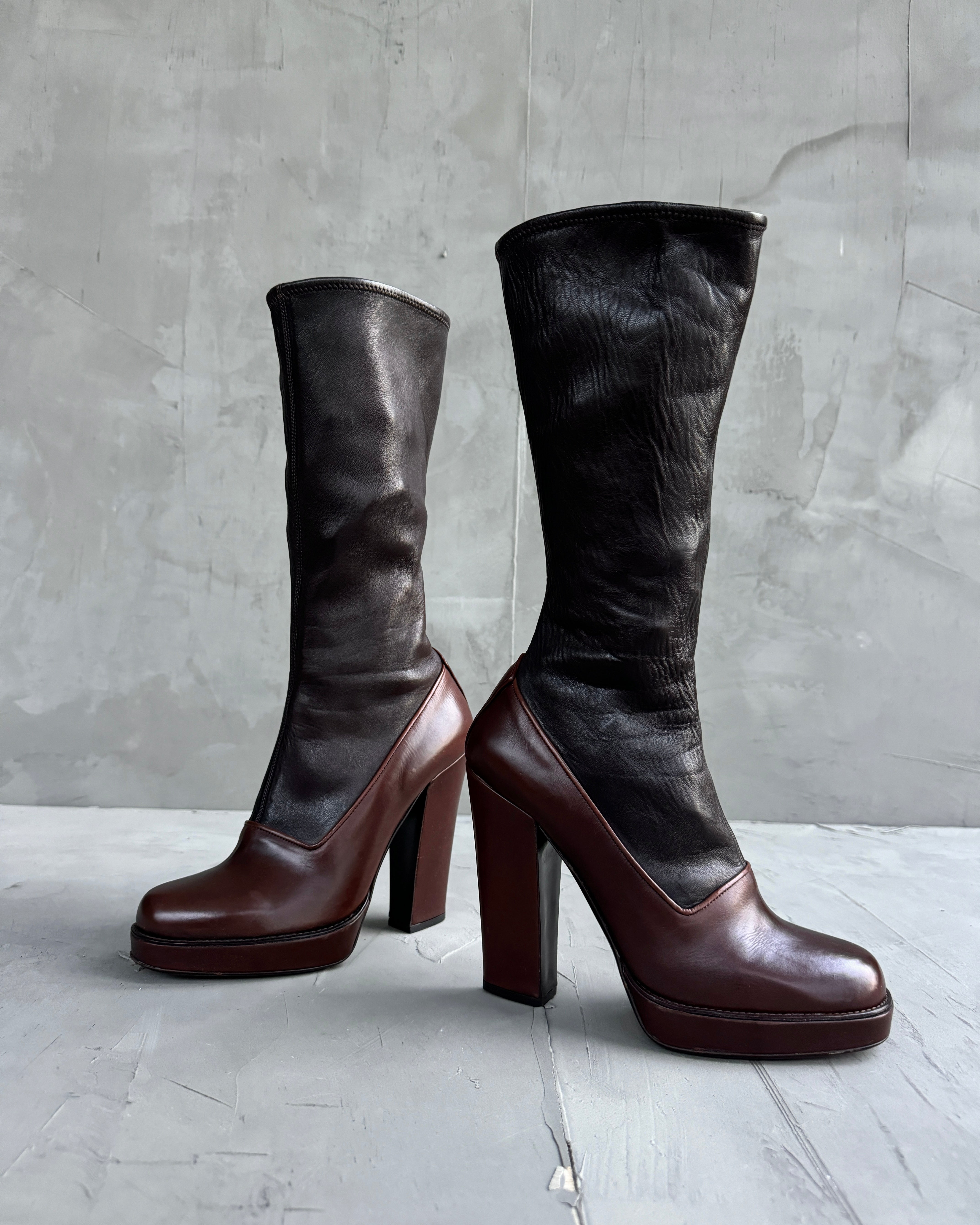 PRADA FW06 TWO-TONE LEATHER BLOCK HEELED BOOTS