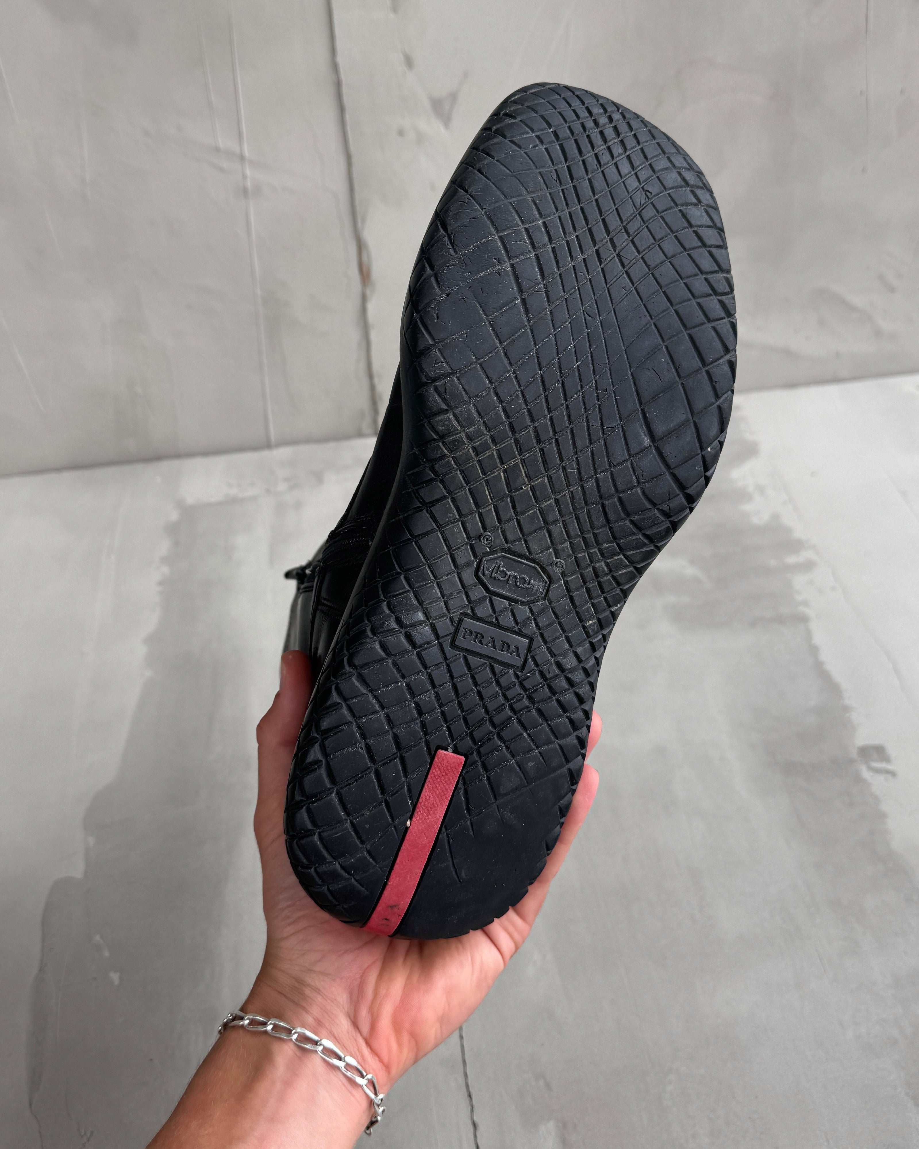 PRADA AW99 VIBRAM LEATHER BOOTS - UK 9