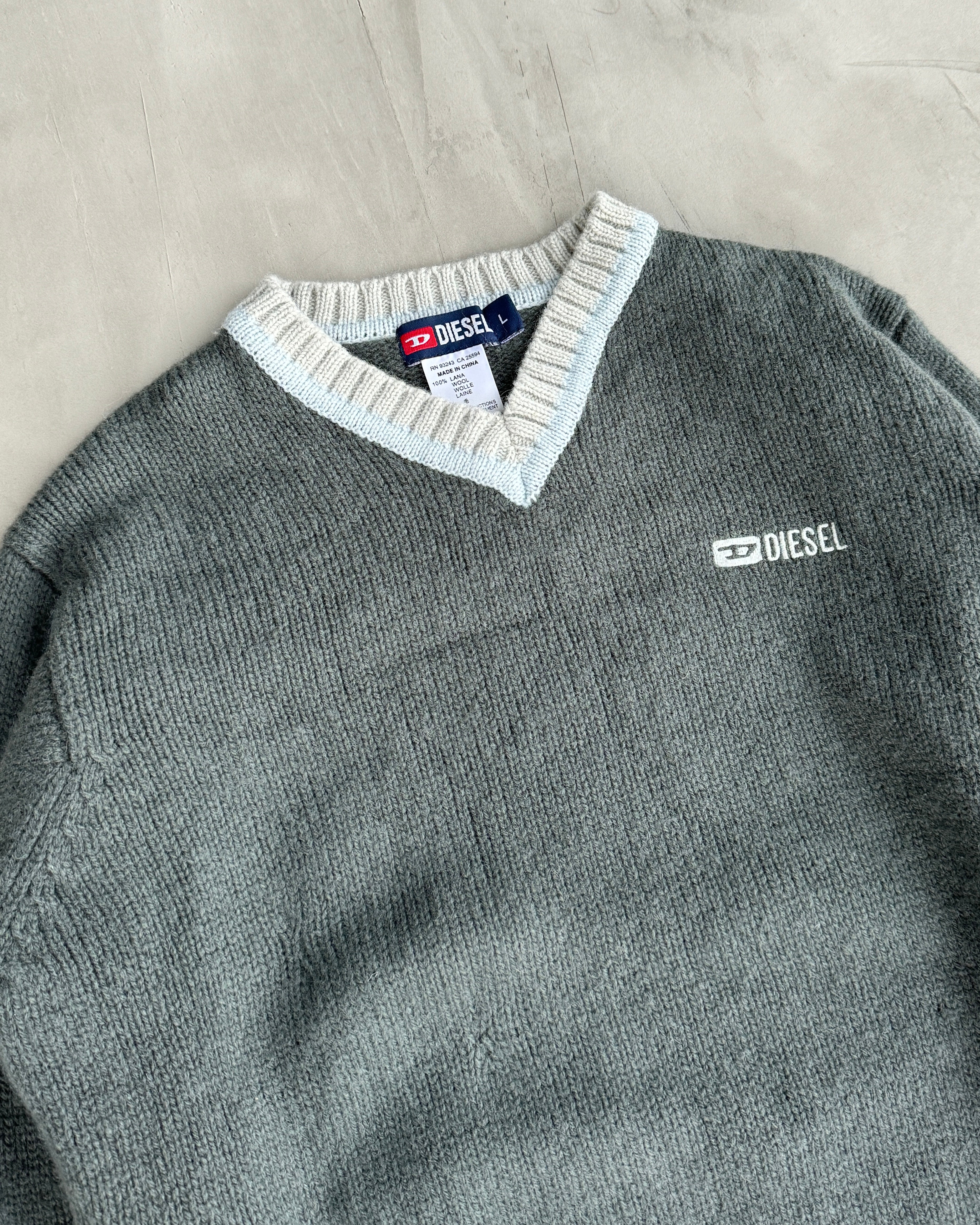 DIESEL MARL V-NECK KNIT SWEATSHIRT - XL