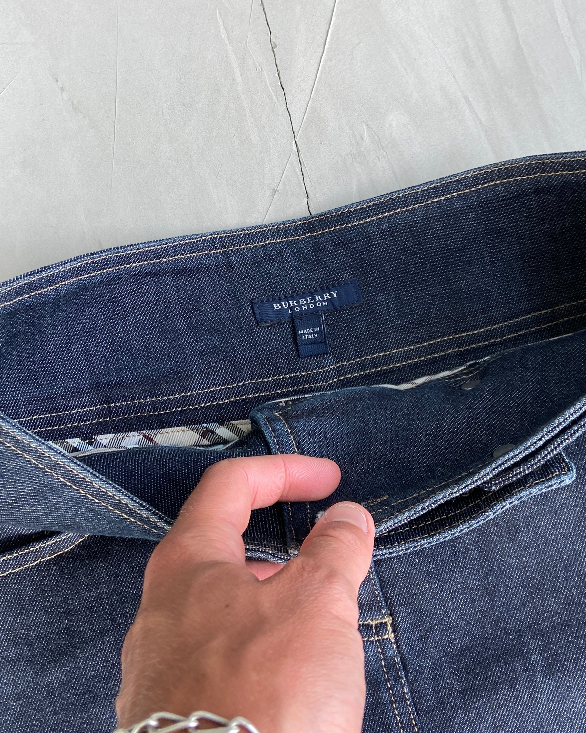 BURBERRY DOUBLE BELTED DENIM SKIRT - UK 6