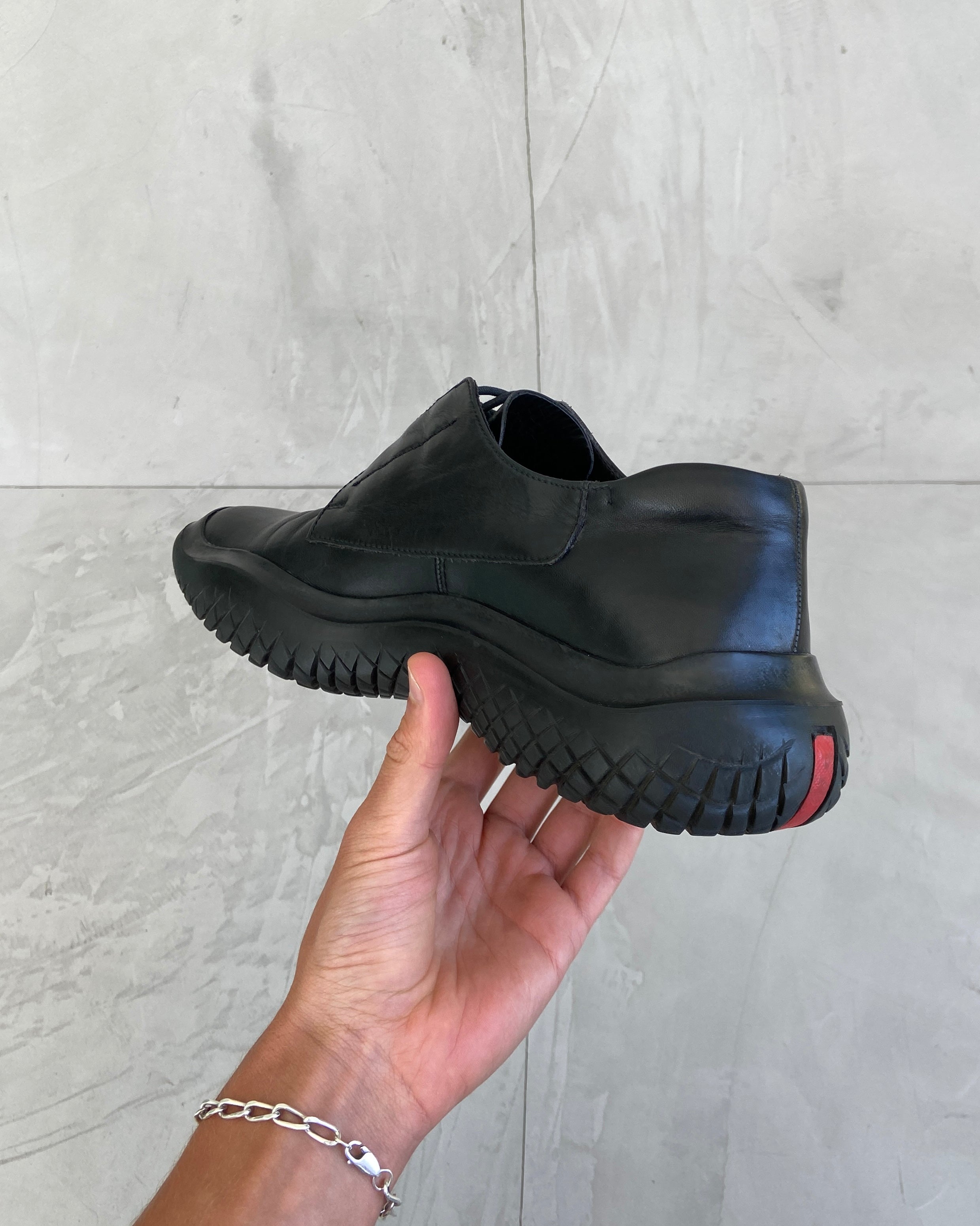 PRADA AW99 VIBRAM LEATHER SHOES - EU39/40