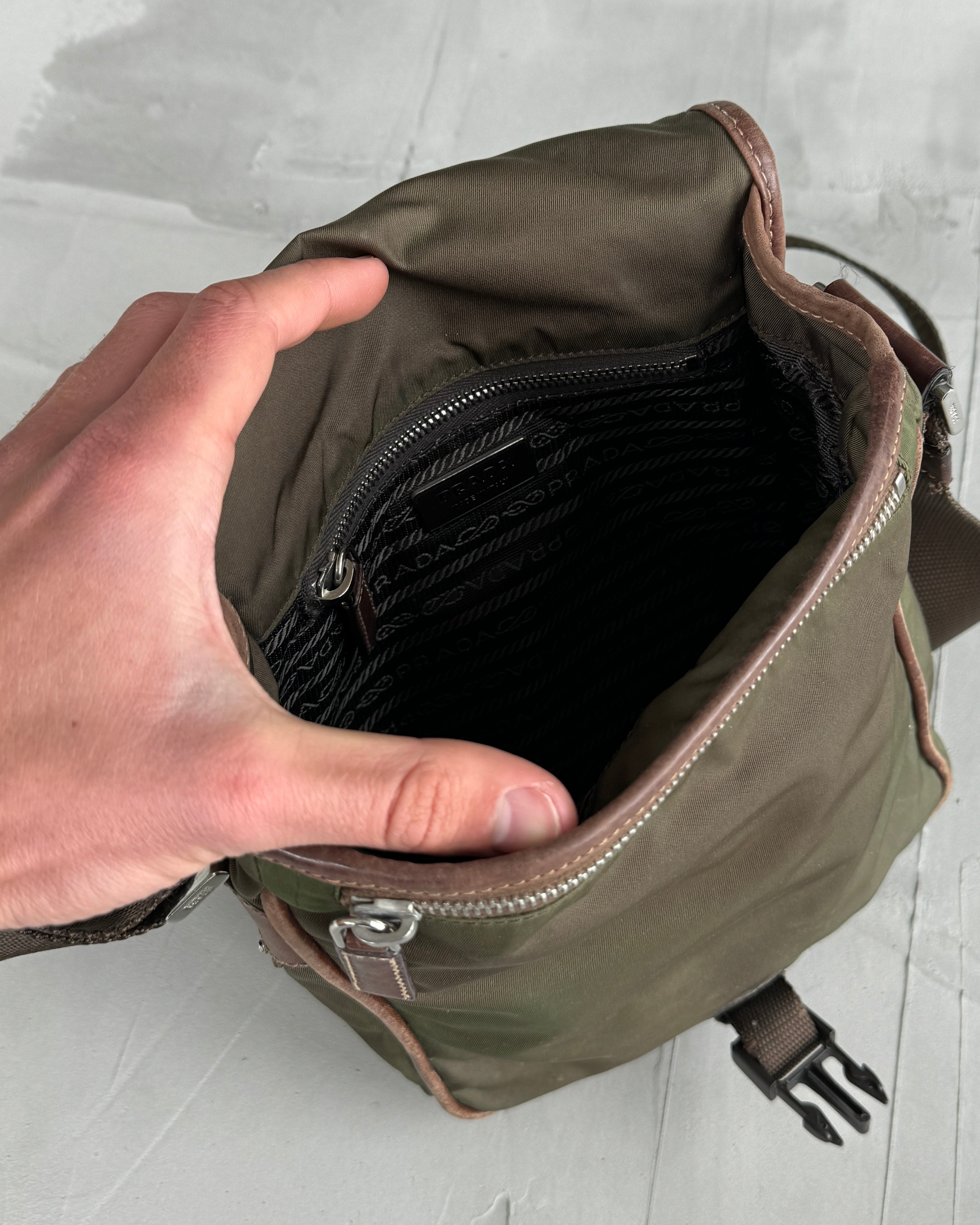 PRADA 2000'S KHAKI CROSS BODY SIDE BAG