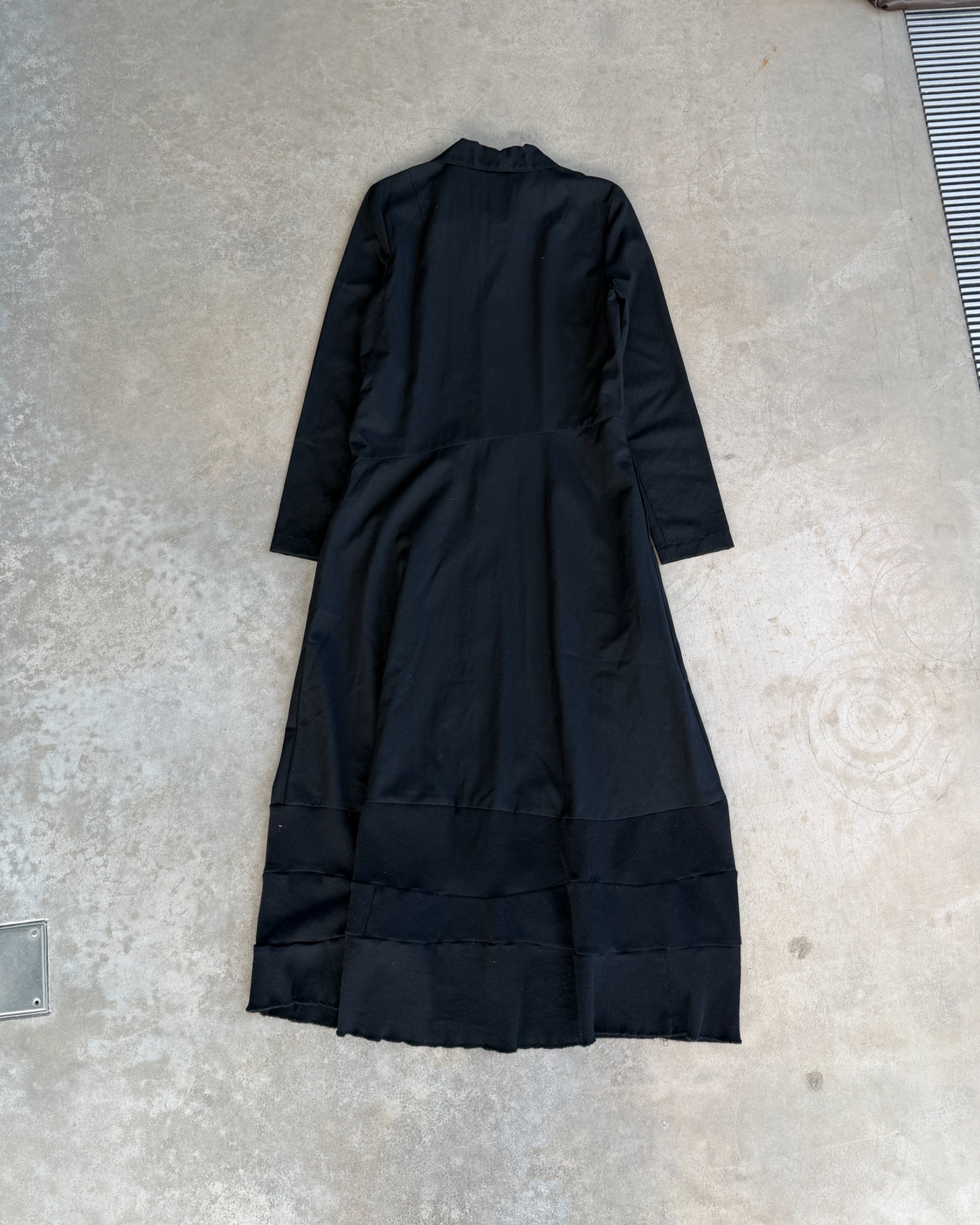 Comme des Garçons Tricot FW93 Wool Overcoat Dress – M-on a concrete background
