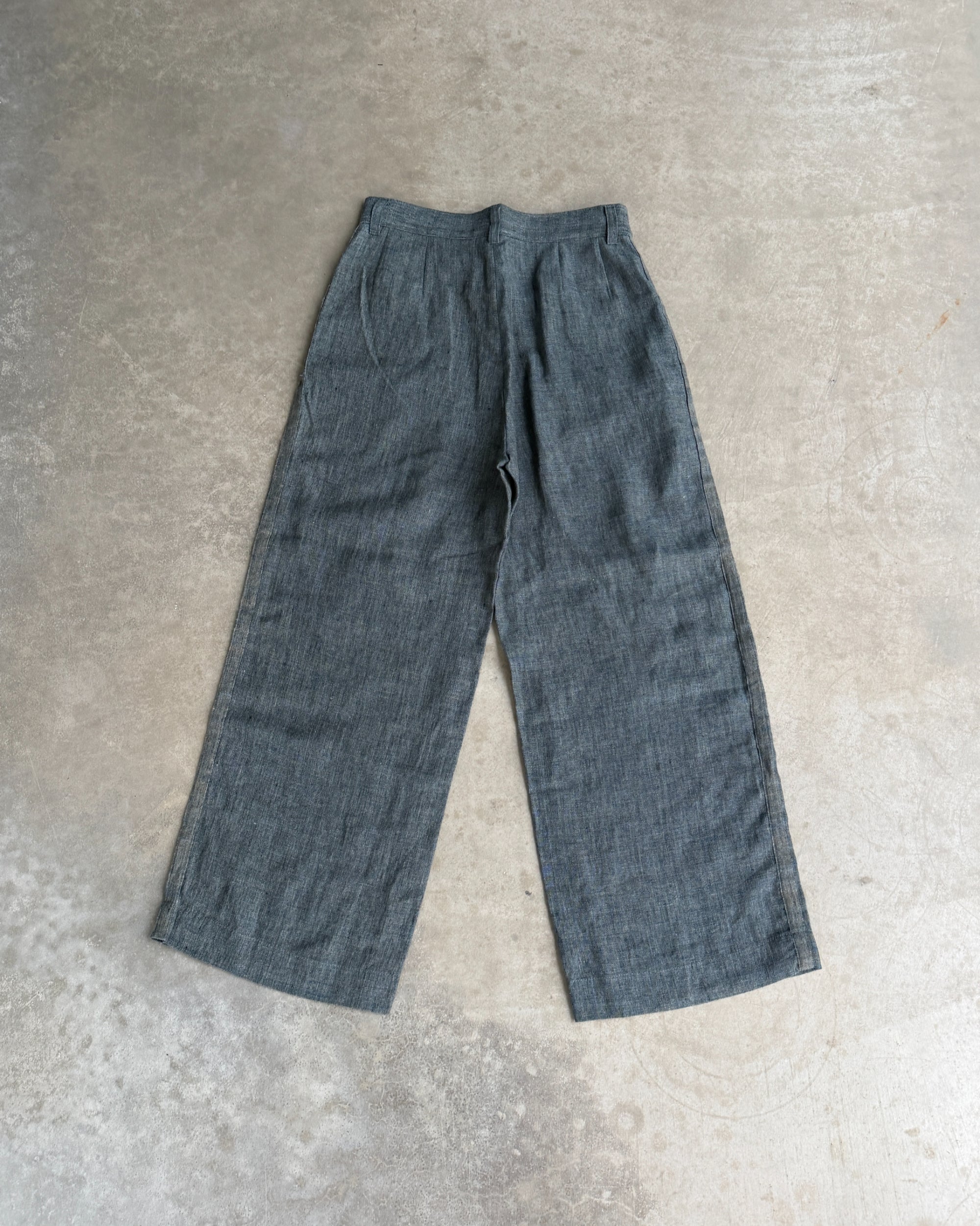 Issey Miyake SS2009 Linen Sailor Trousers – W26-on a concrete background