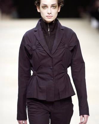 Issey Miyake FW03 Ruched Circle Jacket – S-on a concrete background