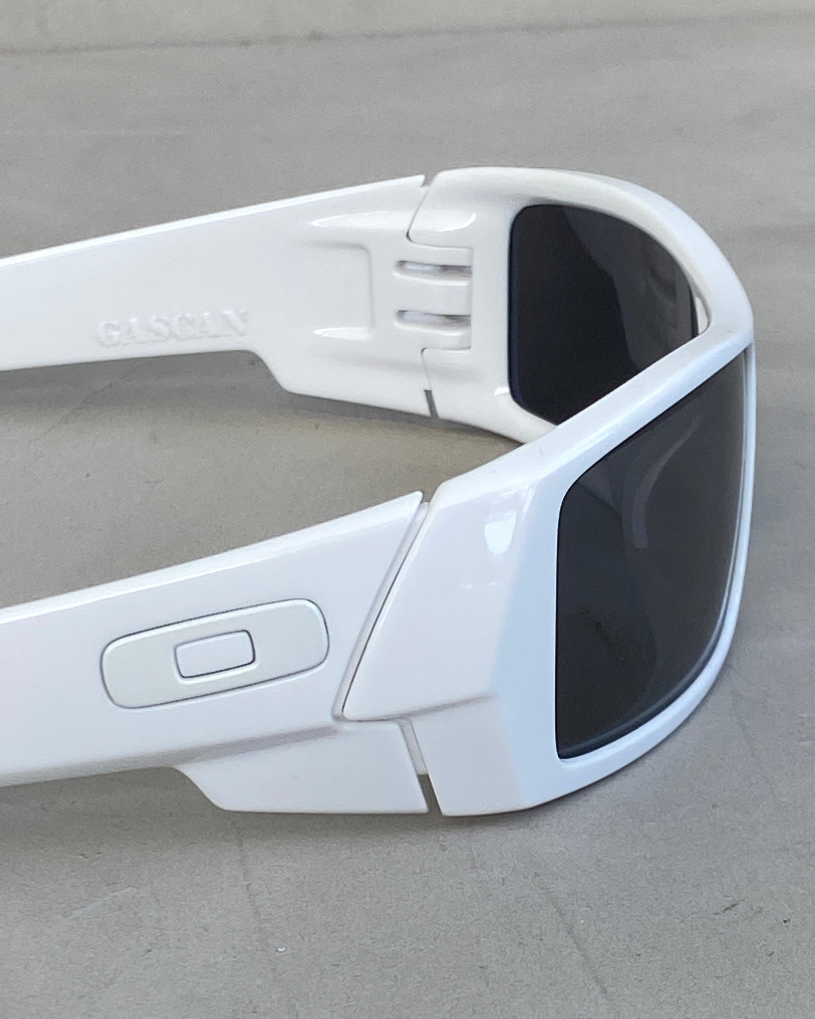 OAKLEY 90'S GASCAN SPORT WHITE SUNGLASSES