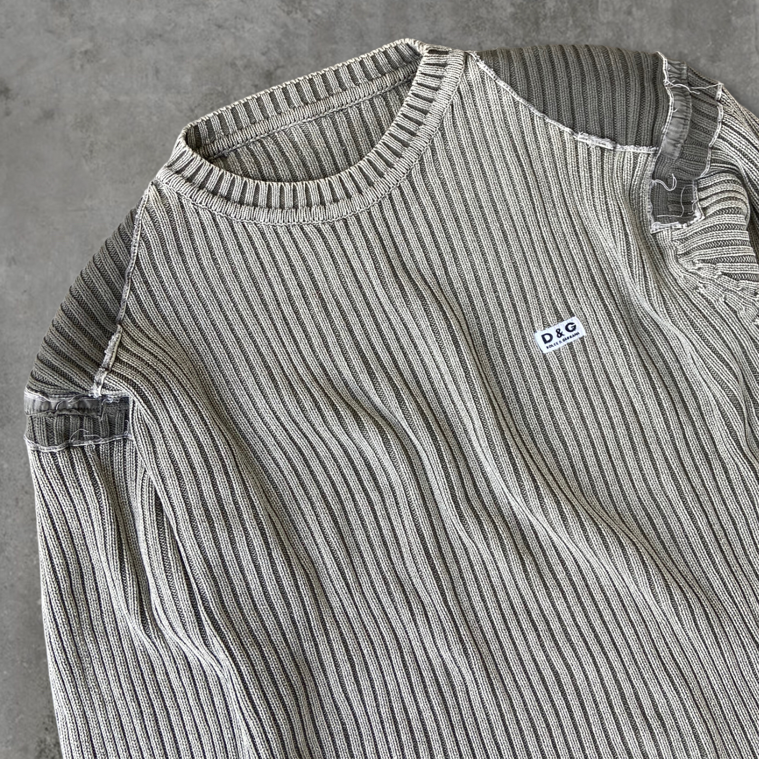 DOLCE AND GABBANA D&G DISTRESSED RIBBED KNIT SWEATSHIRT - M