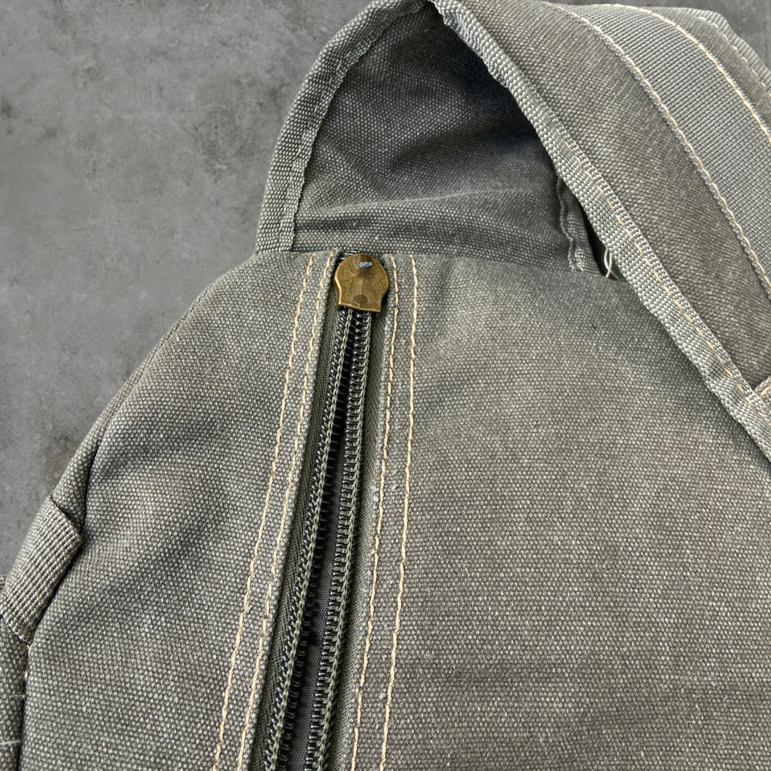 DIESEL 2000'S UTILITY SLING BAG