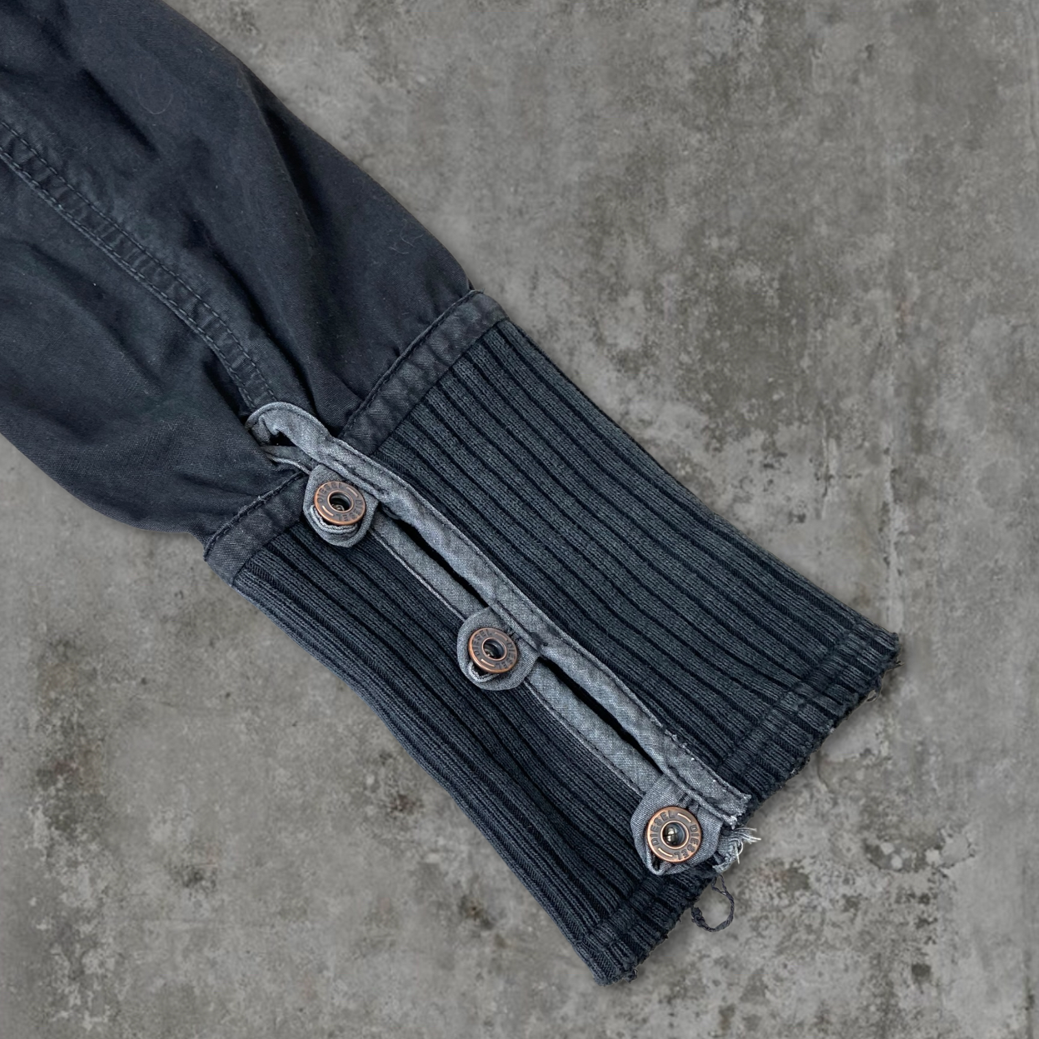 DIESEL EMBROIDERED WRAP JACKET - M