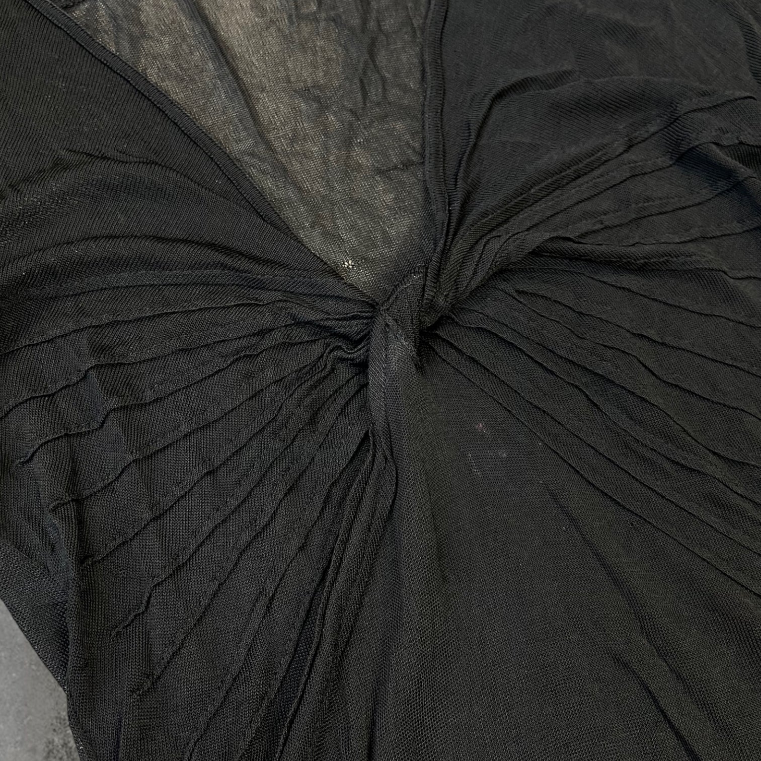 SS05 GUCCI BY TOM FORD SHEER V-NECK MESH TOP - S