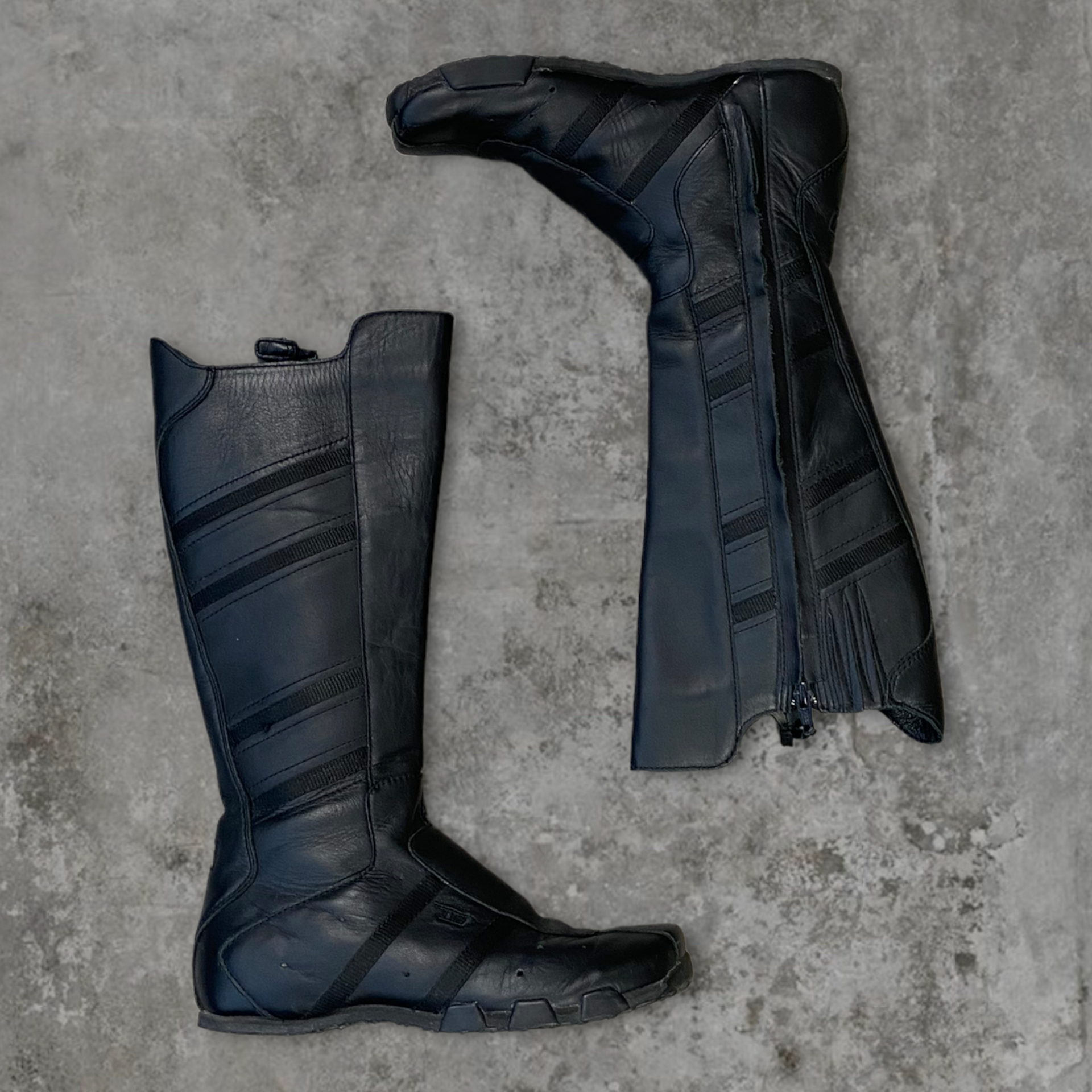 DIESEL LEATHER BOOTS - EU 36