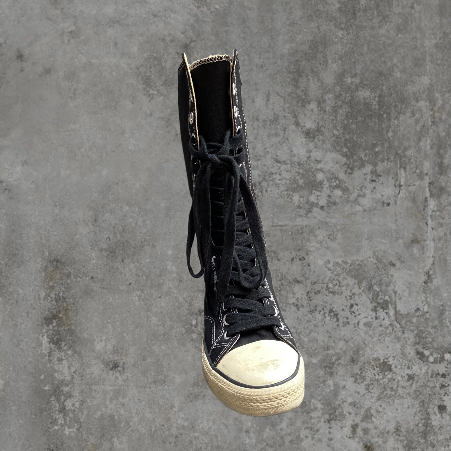 NUMBER (N)INE 16-HOLE HIGH TOP "CHUCKS"