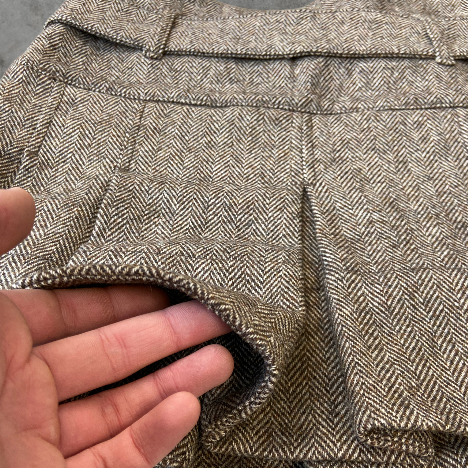 BURBERRY HIGH WAISTED PLEATED MINI SKIRT - UK 4