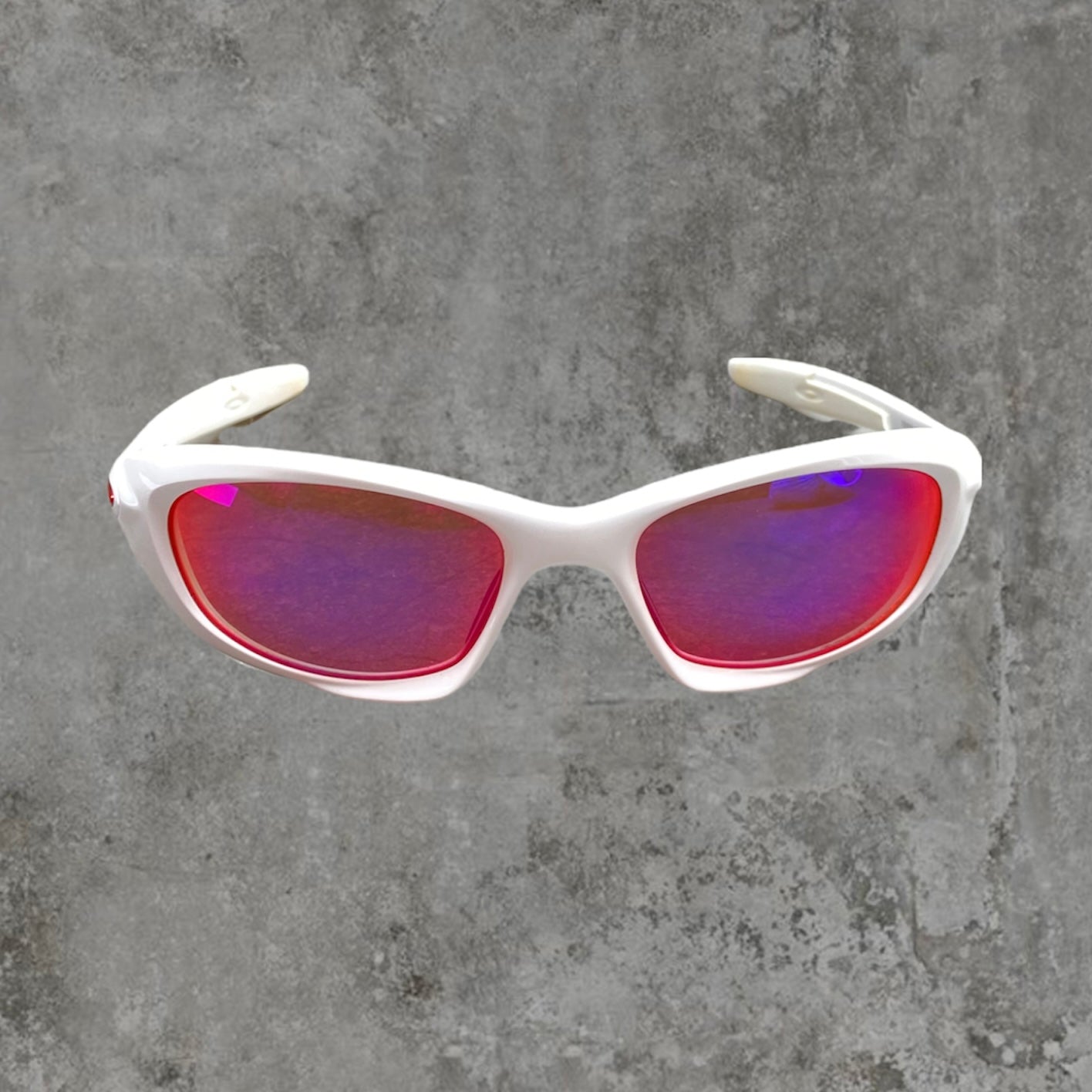 OAKLEY WHITE MIRRORED POLARISED SUNGLASSES