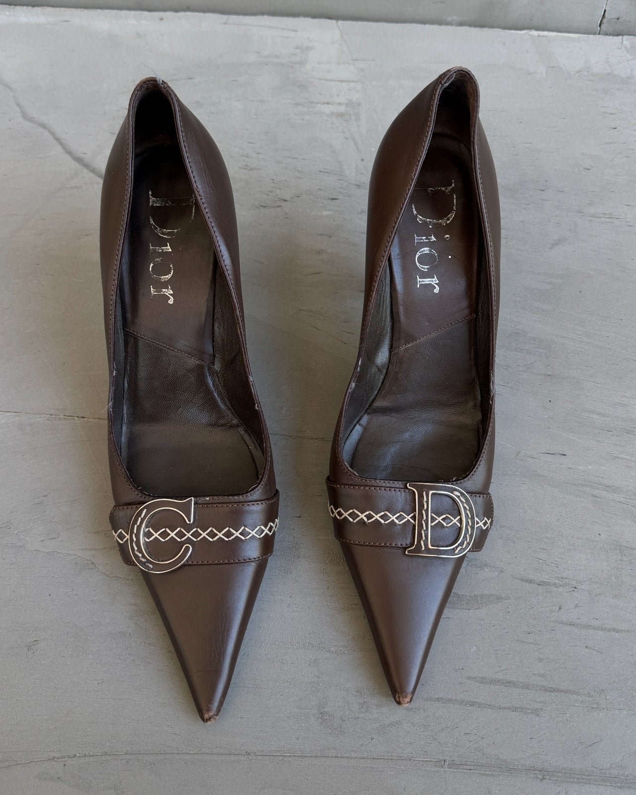 Christian Dior Brown Leather High Heel – EU 39.5-on a concrete background