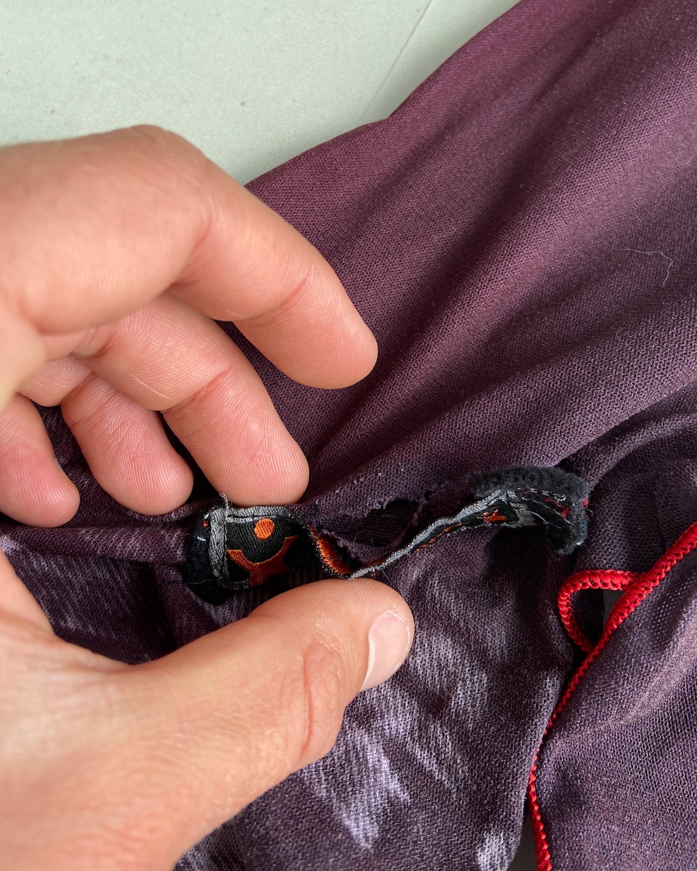 COP COPINE GRAPHIC PURPLE MESH TOP - L