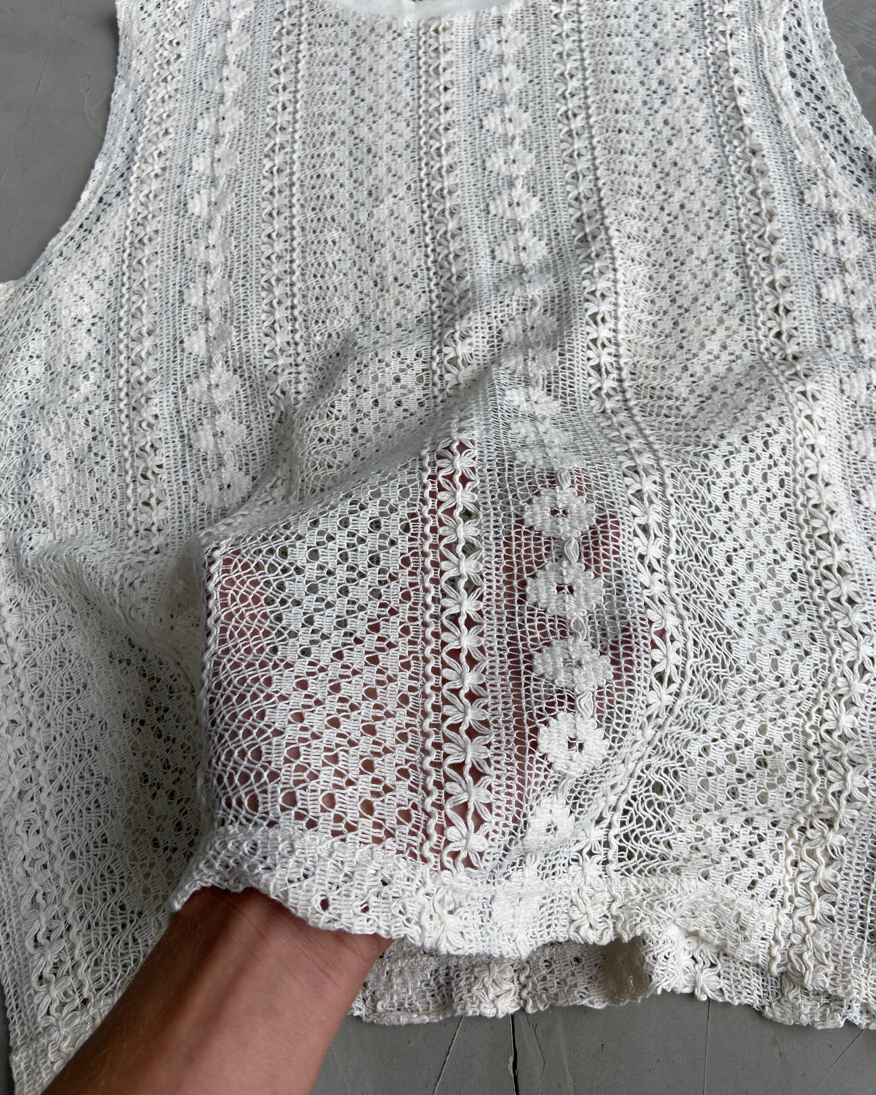 OUR LEGACY MEN'S FLORAL LACE VEST TOP - L