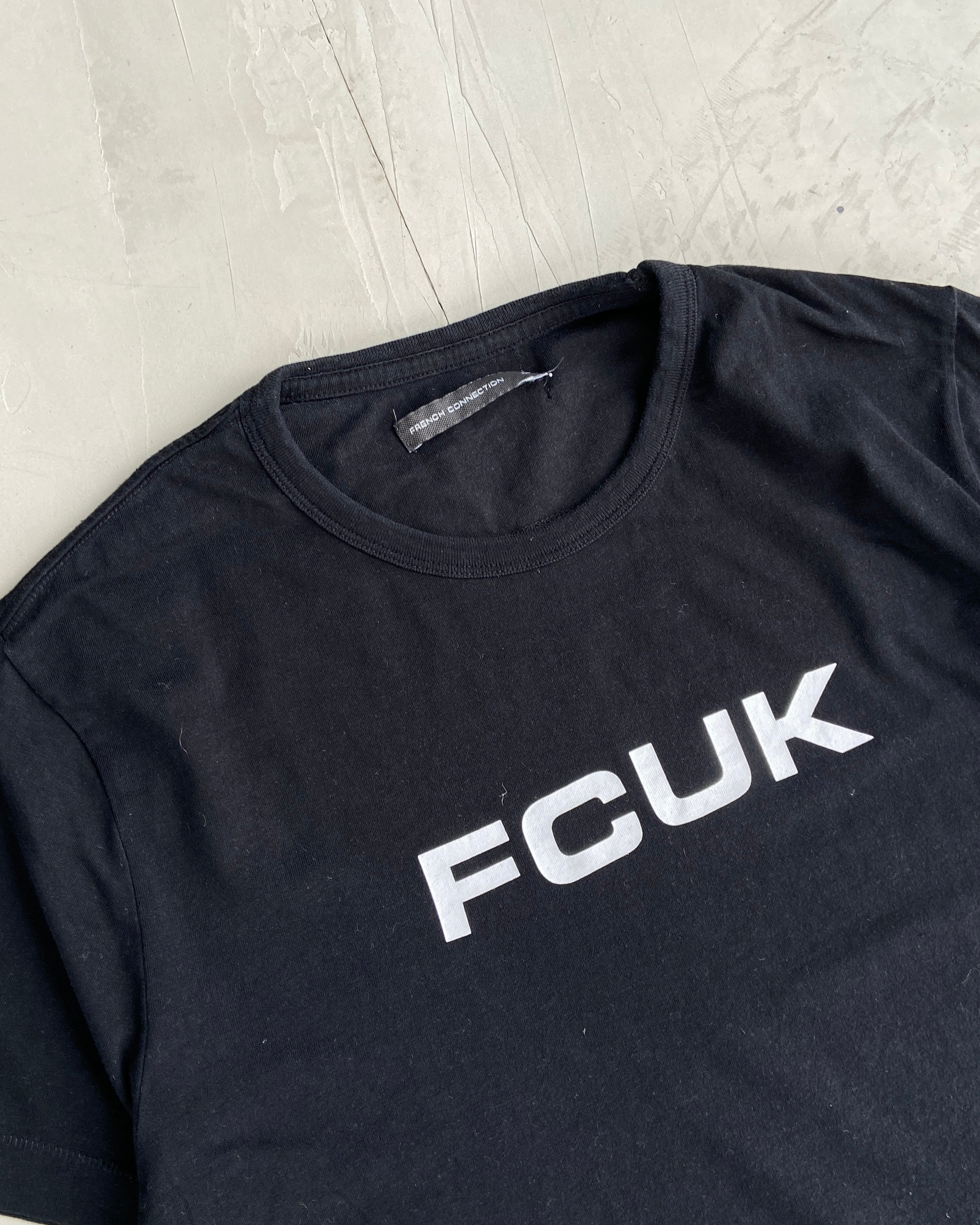 FCUK 2000'S BLACK TEE - M
