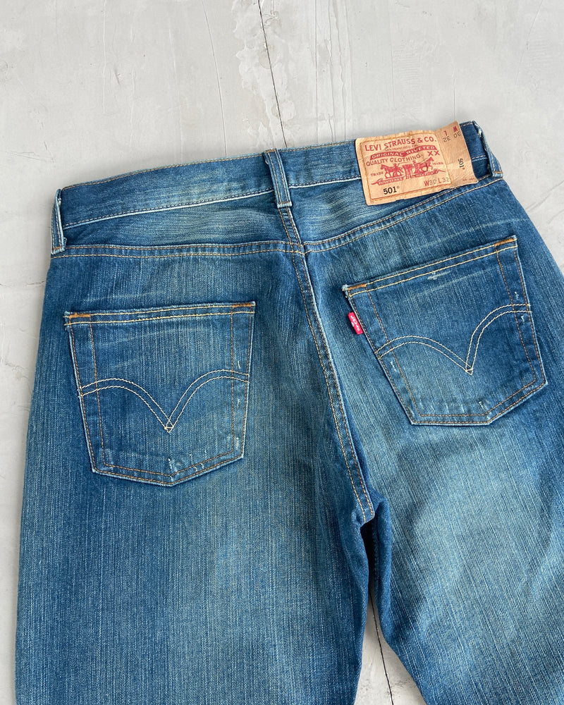 LEVI 501 VINTAGE STRAIGHT LEG BLUE JEANS - W30