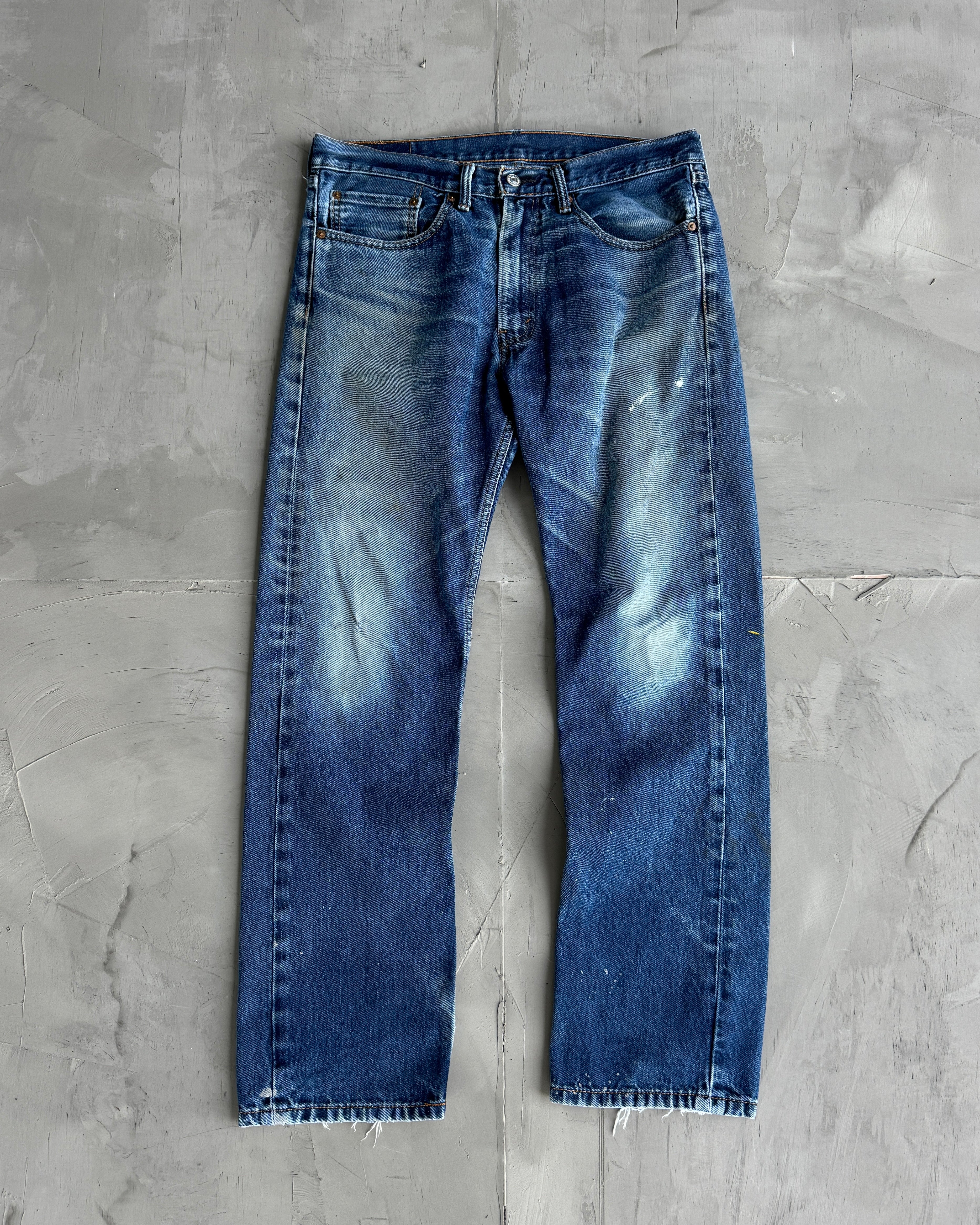 LEVI’S WASHED DISTRESSED 505 BLUE JEANS - W32/33