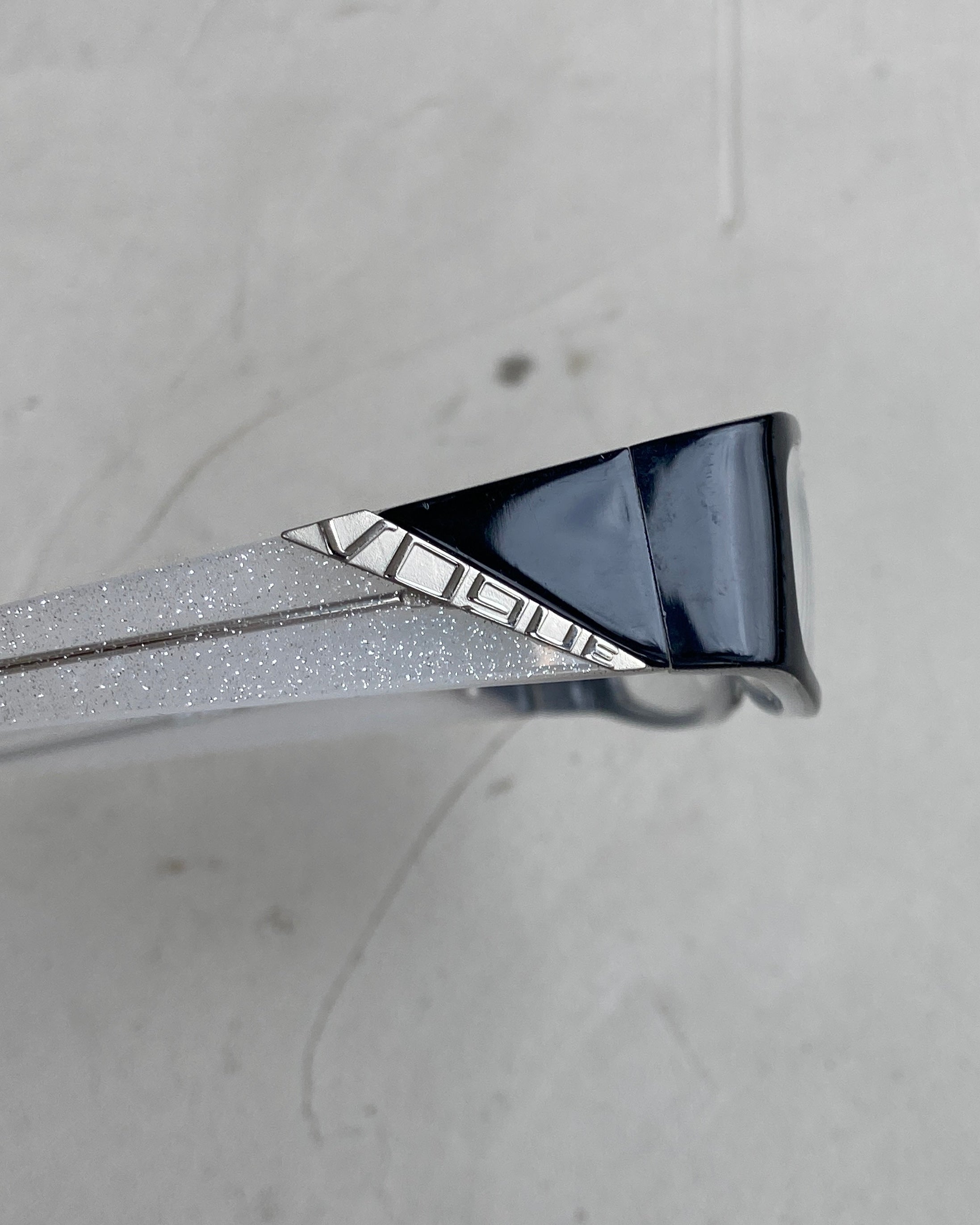 VOGUE 2000'S BAYONETTA GLASSES