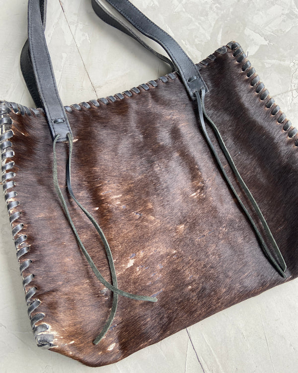 2000'S COWHIDE LEATHER TOTE BAG