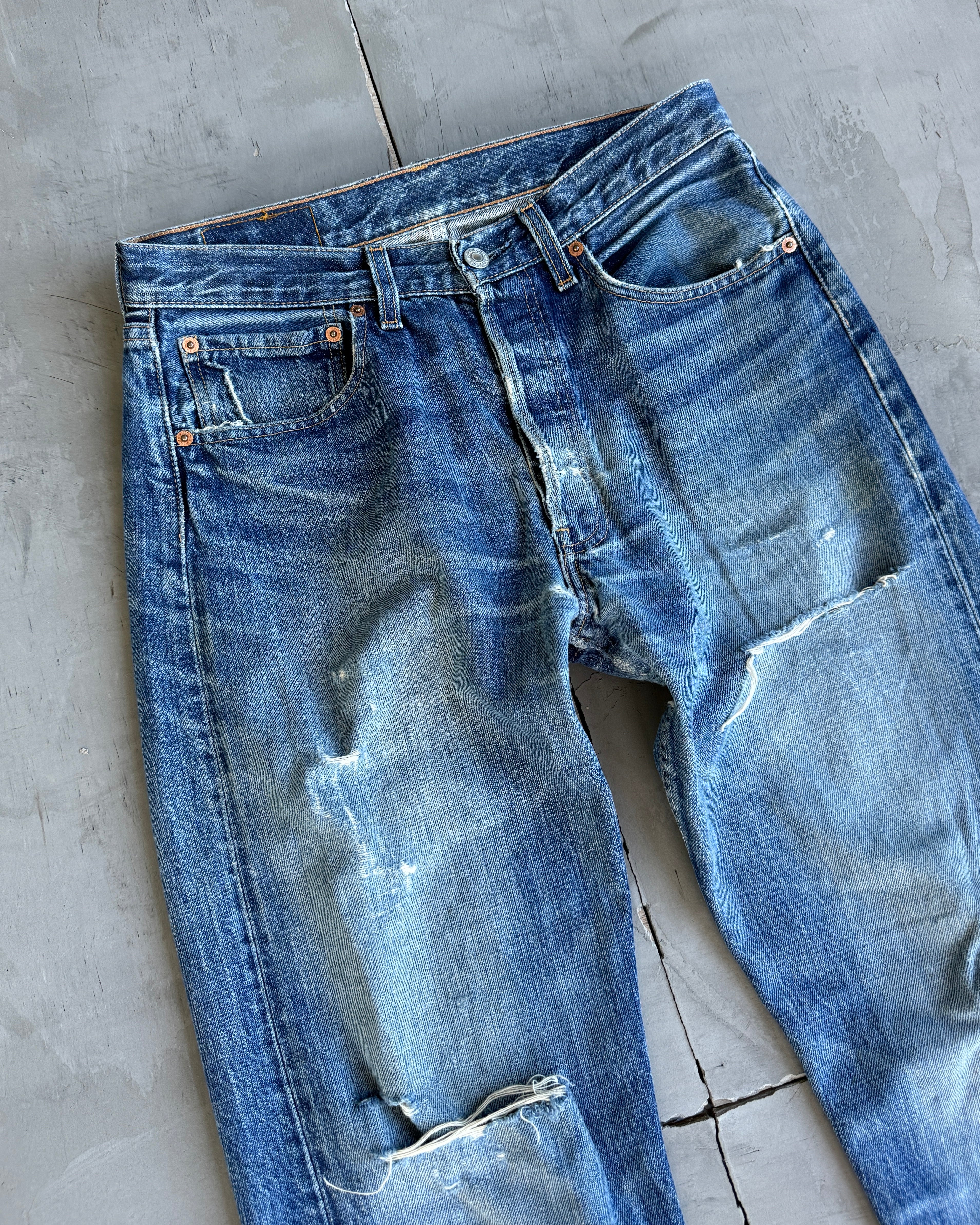 Levi 501s Distressed Jeans - W31 L32