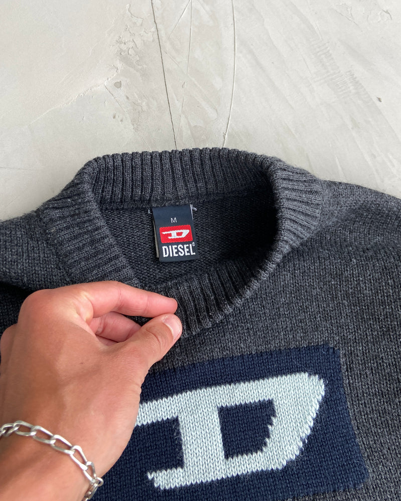 DIESEL 'D' LOGO KNIT - M