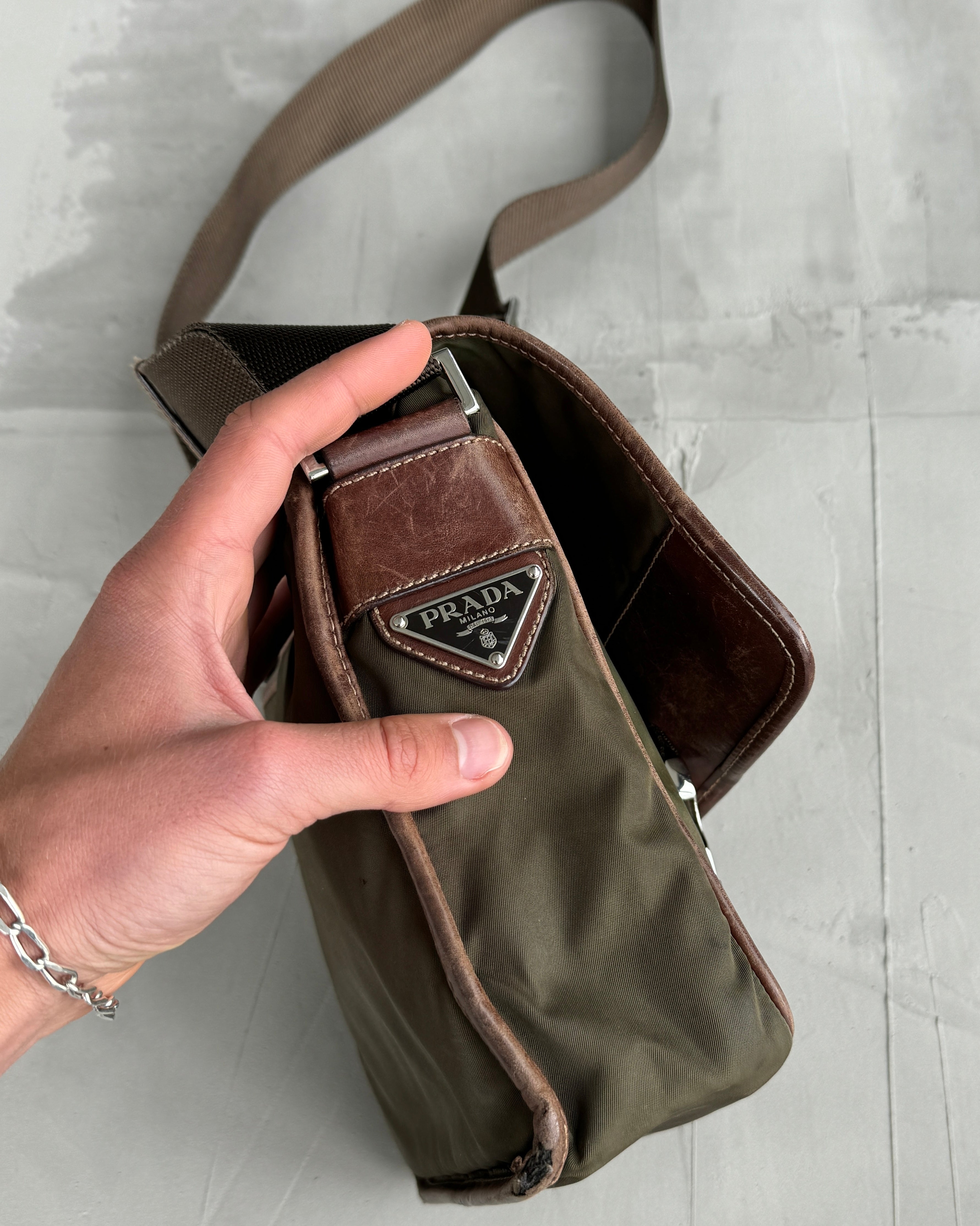 PRADA 2000'S KHAKI CROSS BODY SIDE BAG