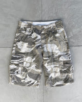 90'S CAMO CARGO SHORTS - W30"