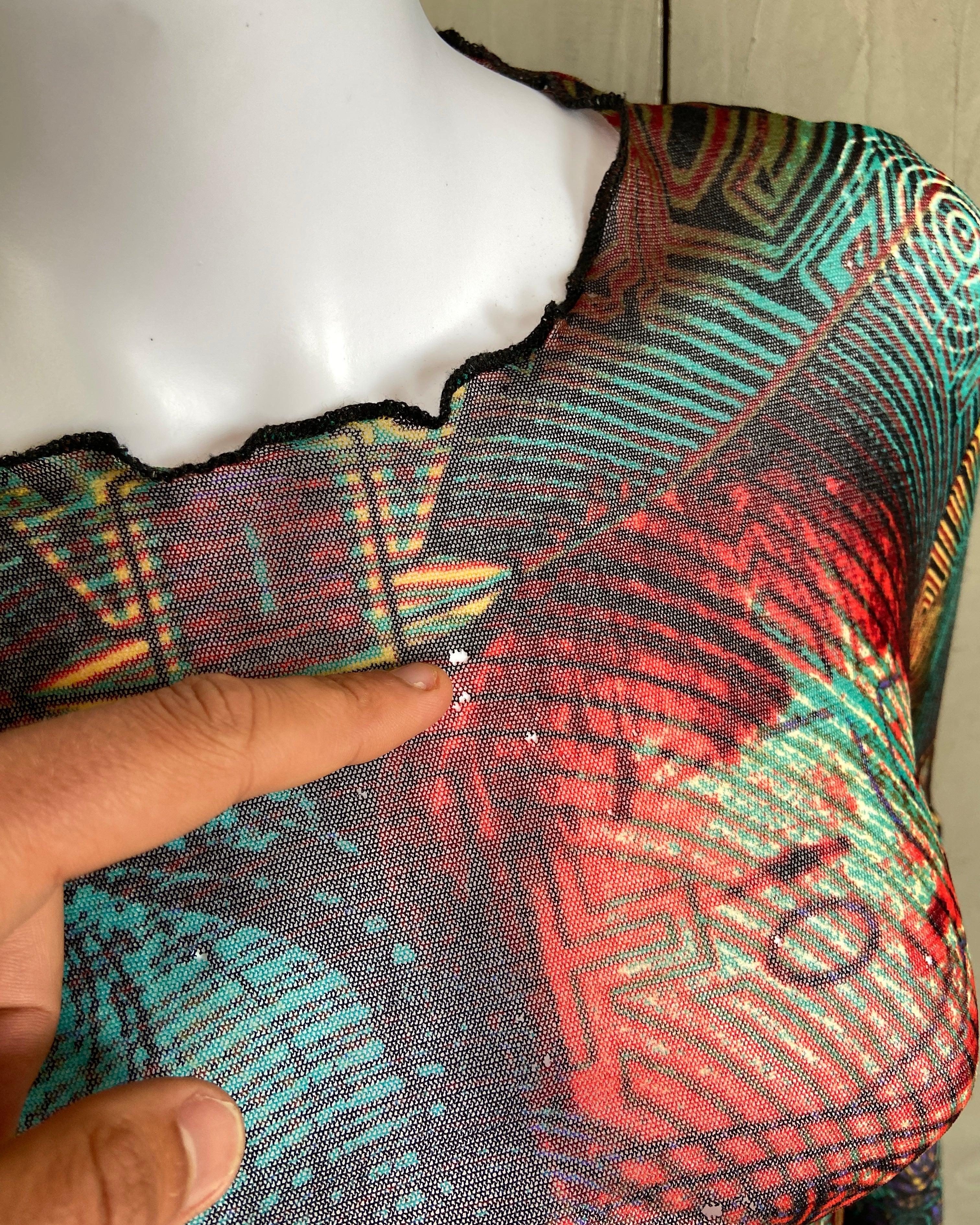 JEAN PAUL GAULTIER AW1996 GRAPHIC FACES MESH TOP - M