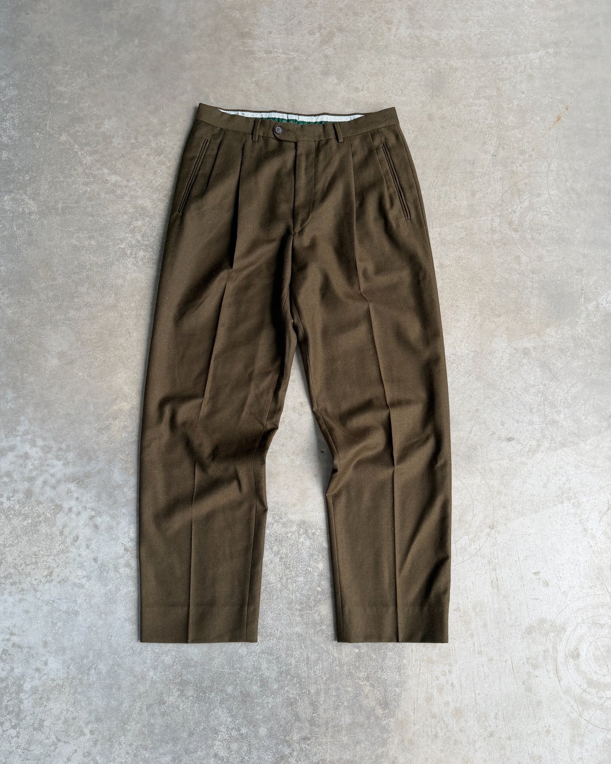 Brookfield Wool Wide Leg Trousers – M-on a concrete background