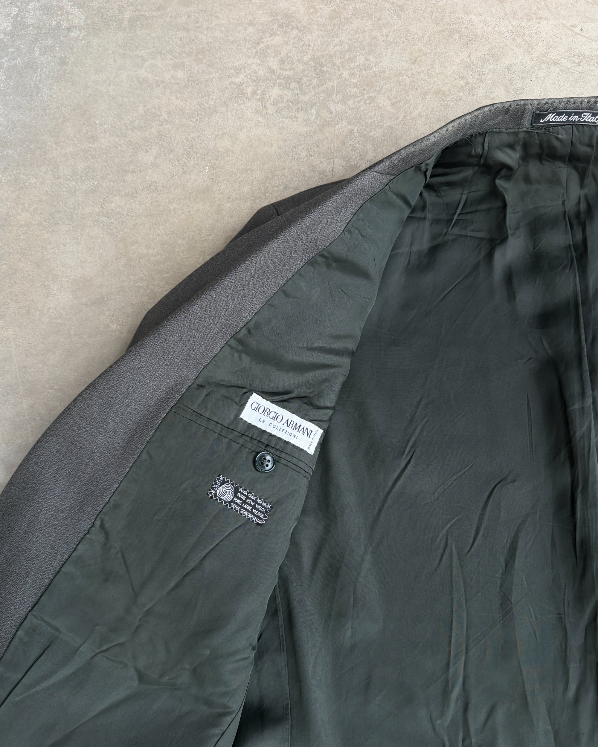 Giorgio Armani Le Collezioni Wool Blazer – L-on a concrete background