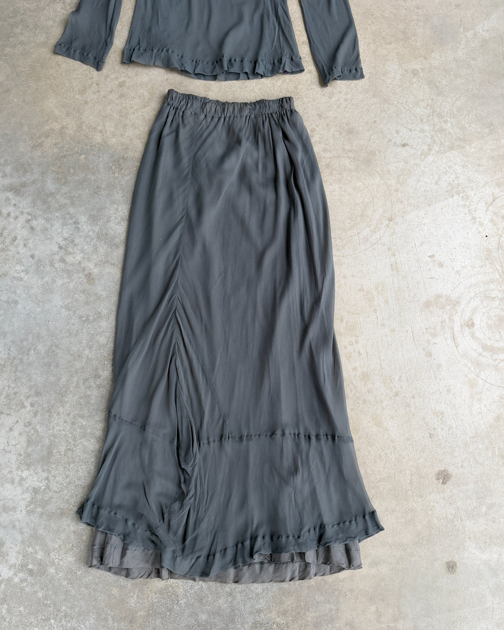 Comme des Garçons AW93 Robe de Chambre Mesh Top & Skirt Set– S-on a concrete background