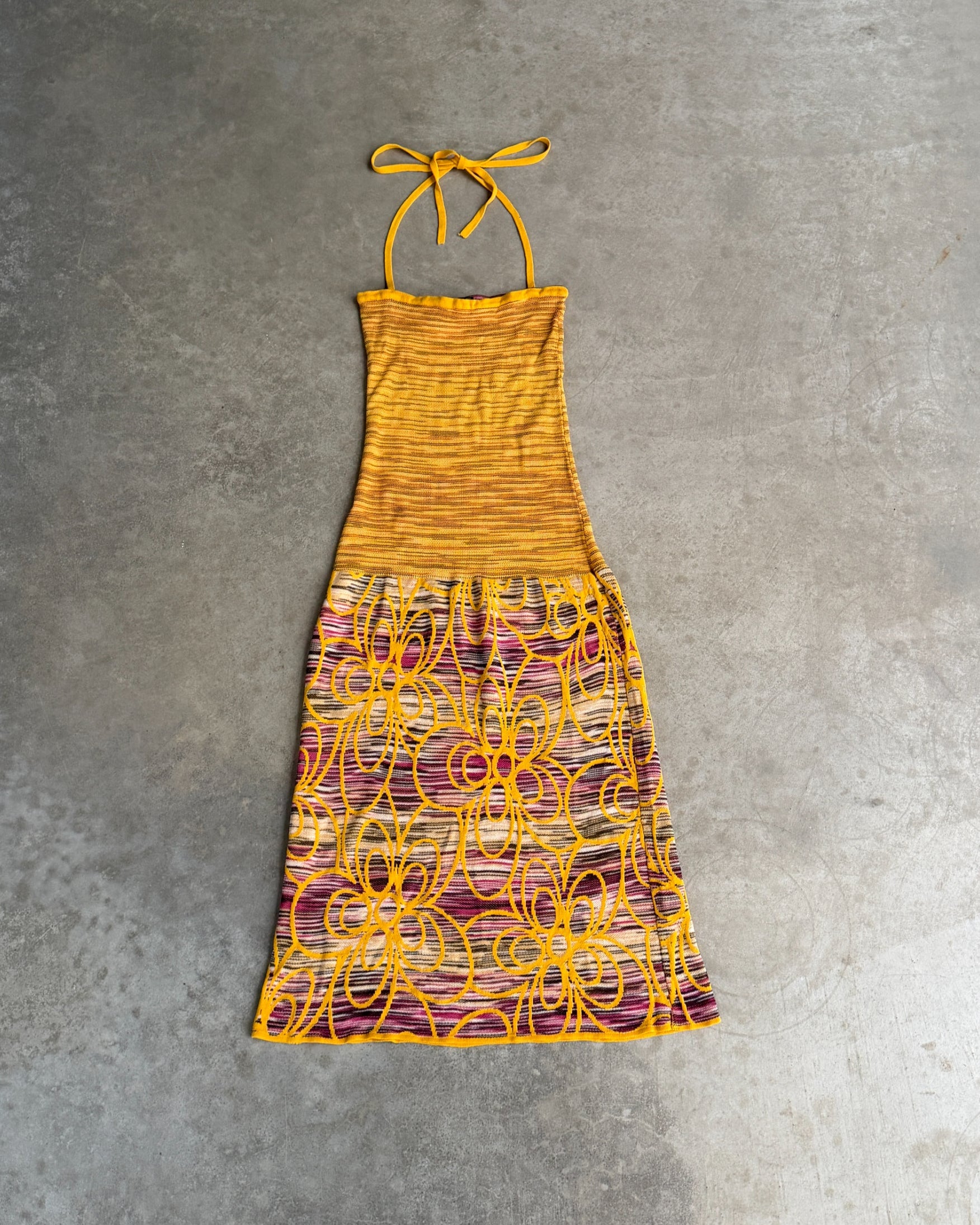 Missoni Sport Summer Bandeau Dress – M-on a concrete background