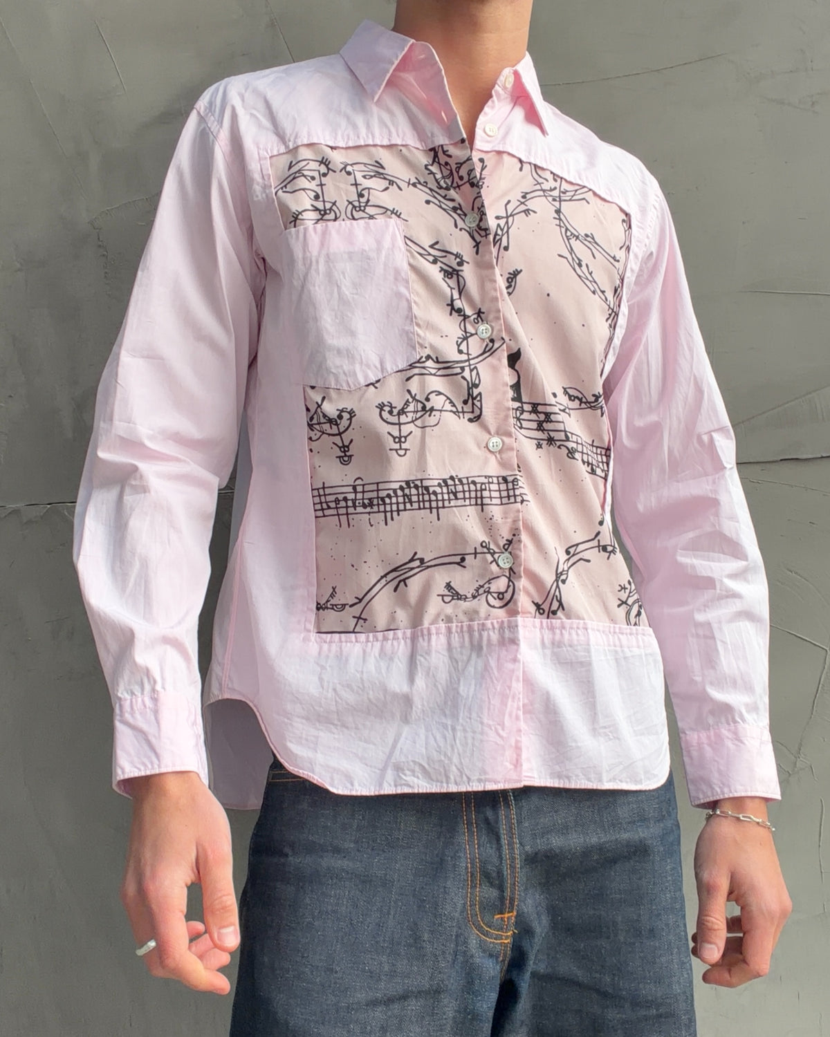 Comme des Garçons Homme Deux AW19 Shirt – S-on a concrete background