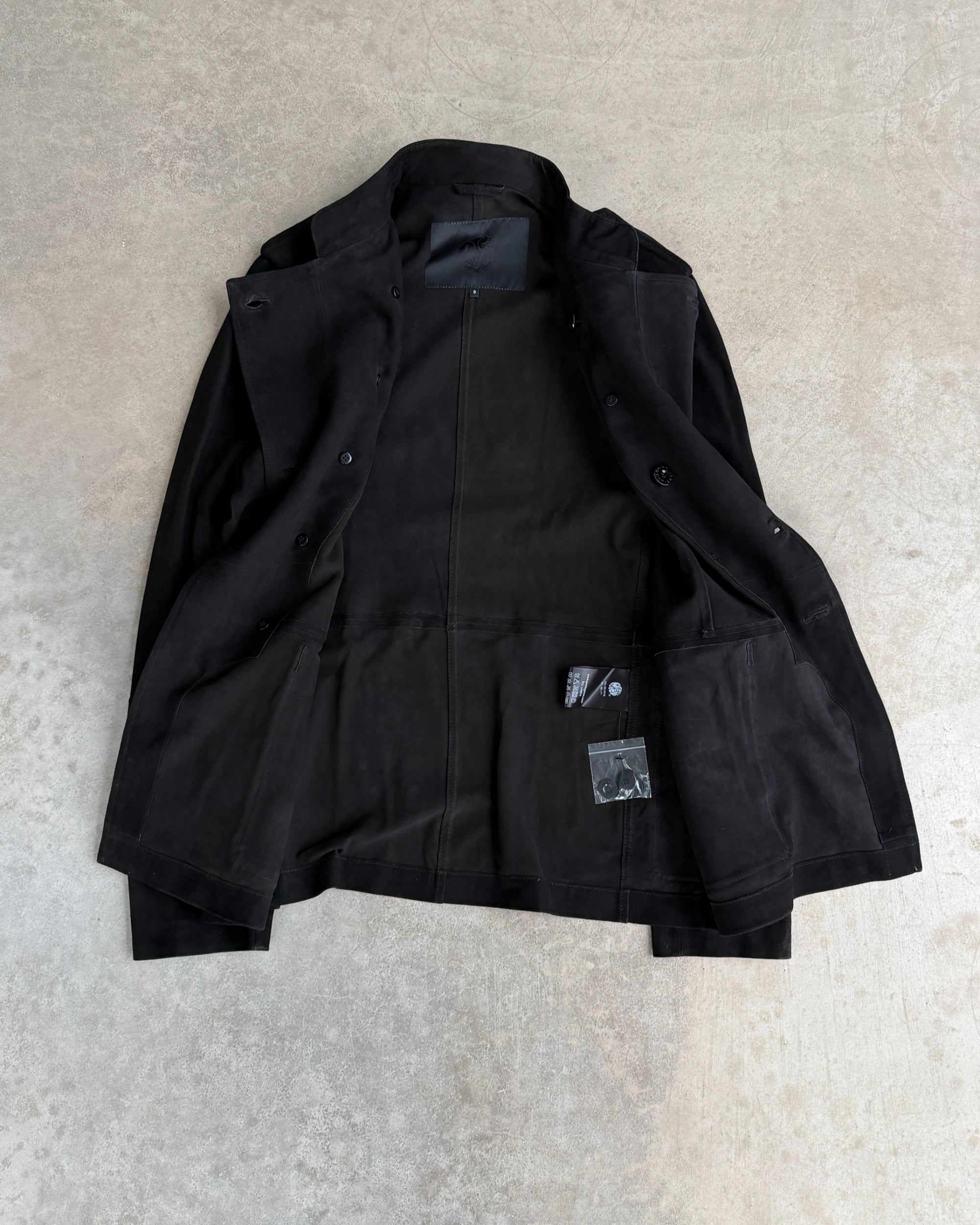 Pretty Green Military Button-Up Suede Jacket – S–M-on a concrete background