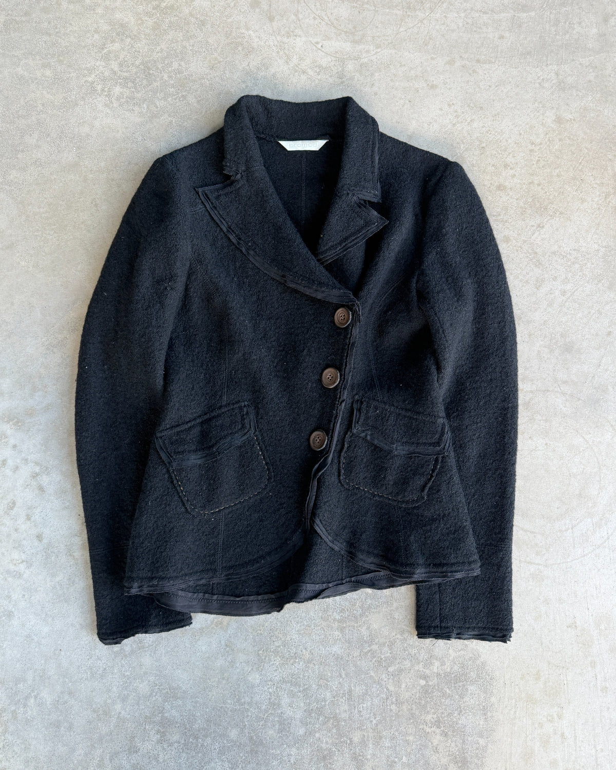 Promod 2006 Wool Asymmetric Button-Up Jacket – S-on a concrete background