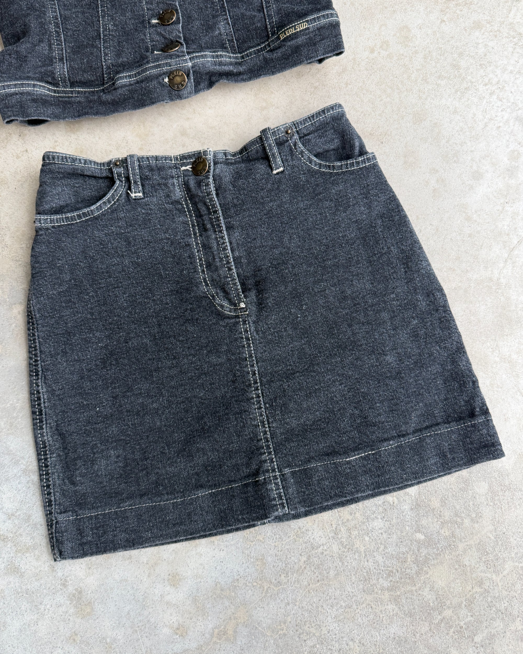 Plein Sud Jeans Denim Skirt and Bandeau Top Set – XS-on a concrete background