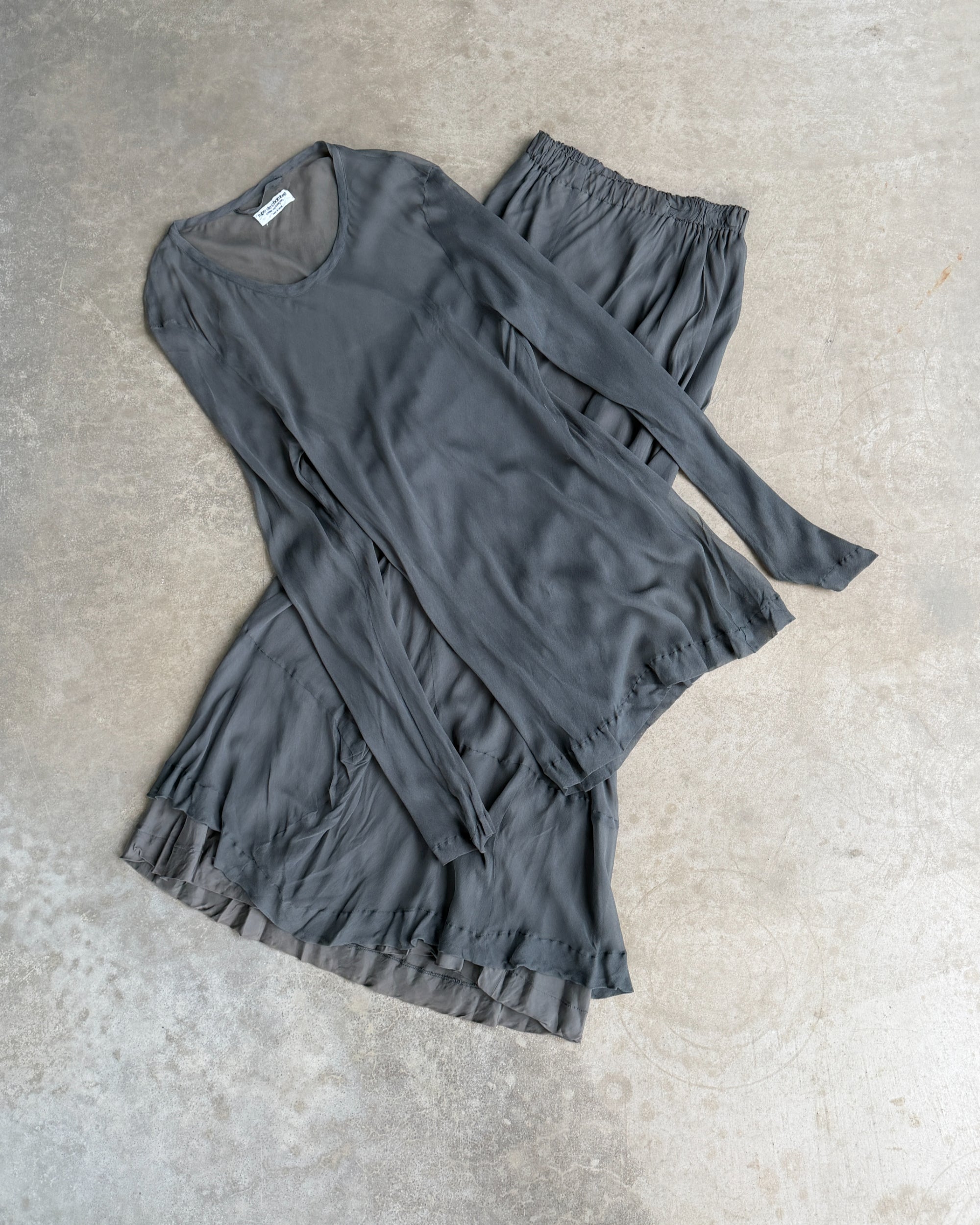 Comme des Garçons AW93 Robe de Chambre Mesh Top & Skirt Set– S-on a concrete background