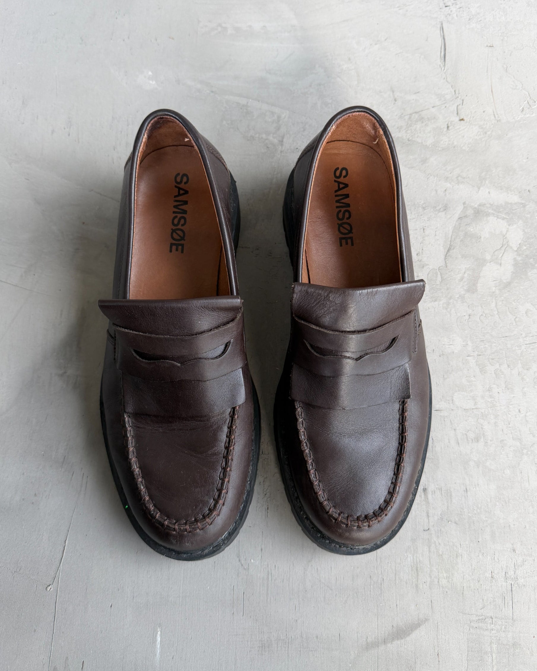 Samsoe Samsoe Brown Leather Chunky Loafers – EU 41-on a concrete background