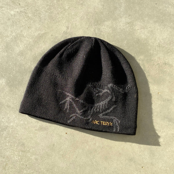 ARCTERYX BLACK BEANIE