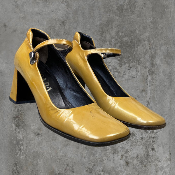 90'S PRADA MARY JANE LEATHER SQUARE-TOE HEELS - UK 4