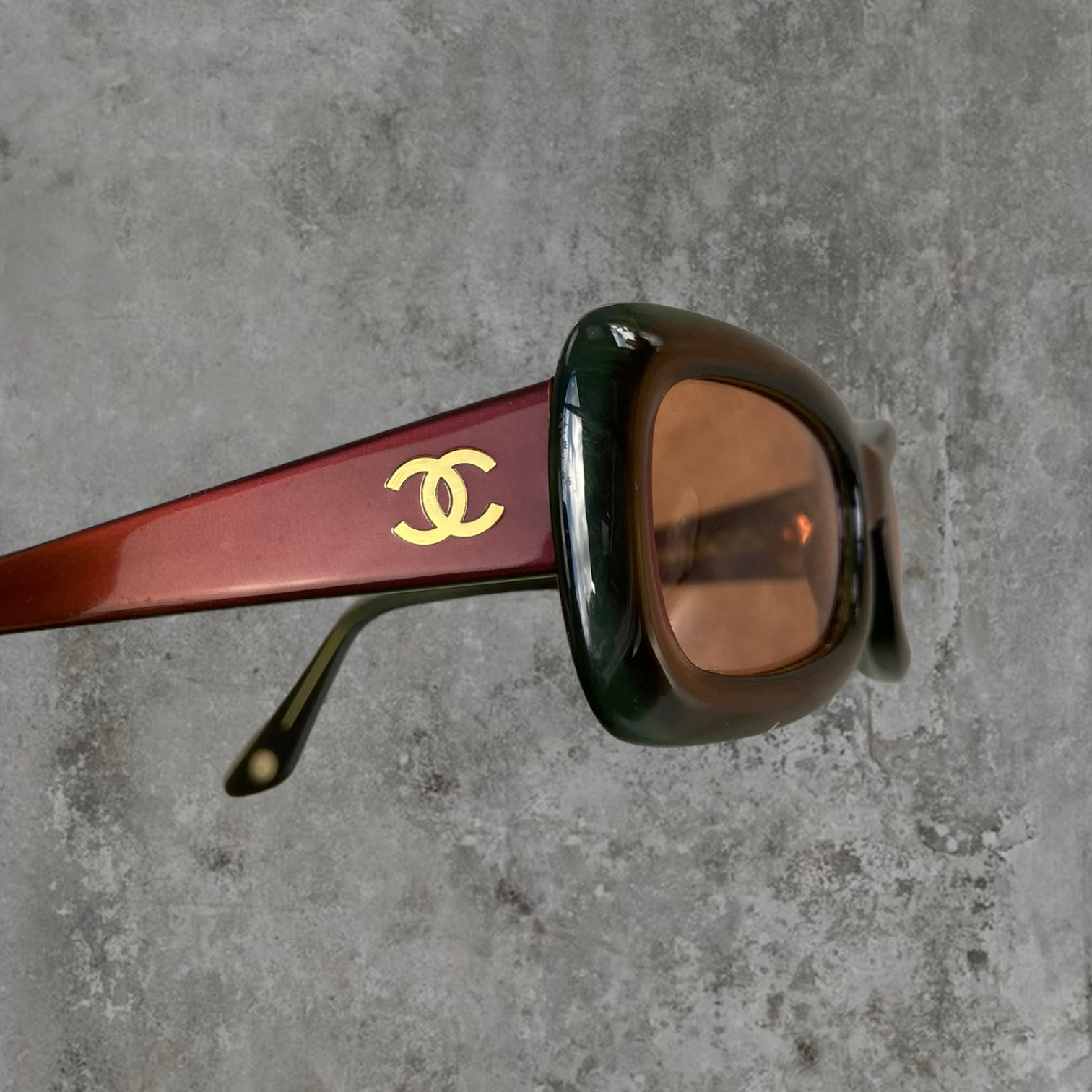 CHANEL CC IRIDESCENT SUNGLASSES