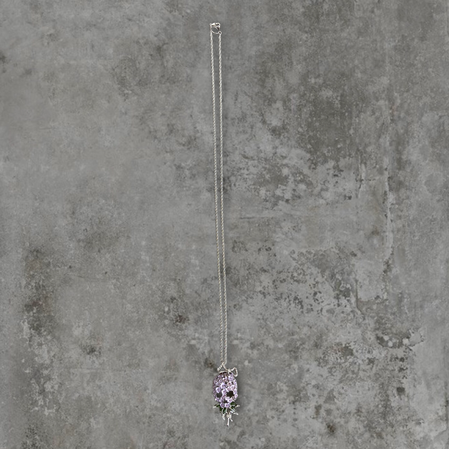 VIVIENNE WESTWOOD FLOWER SKULL NECKLACE